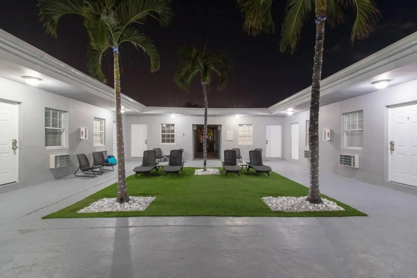 Other in Lovely 1BR w Parking Space Walk to the Beach 7