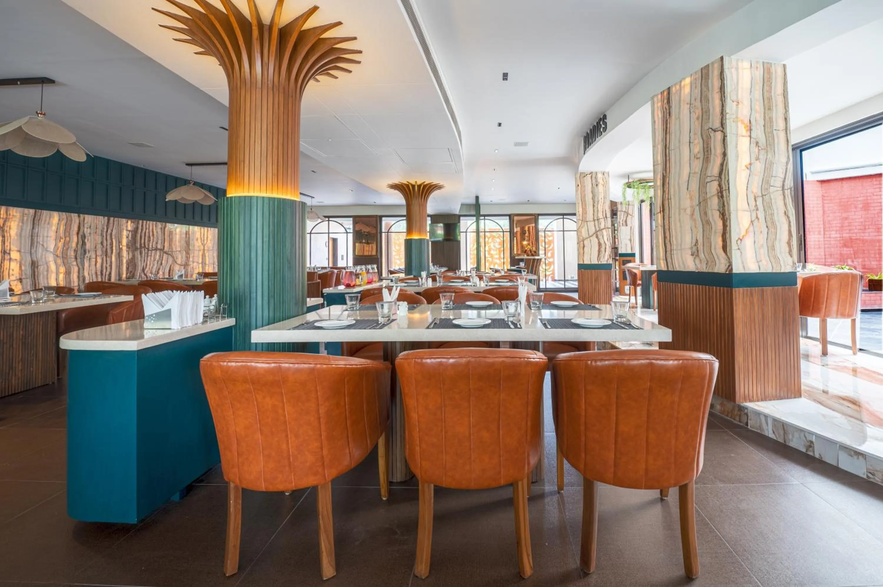 Restaurant/places to eat in Roadies Rostel - Best Adventure Resort in Ahmedabad