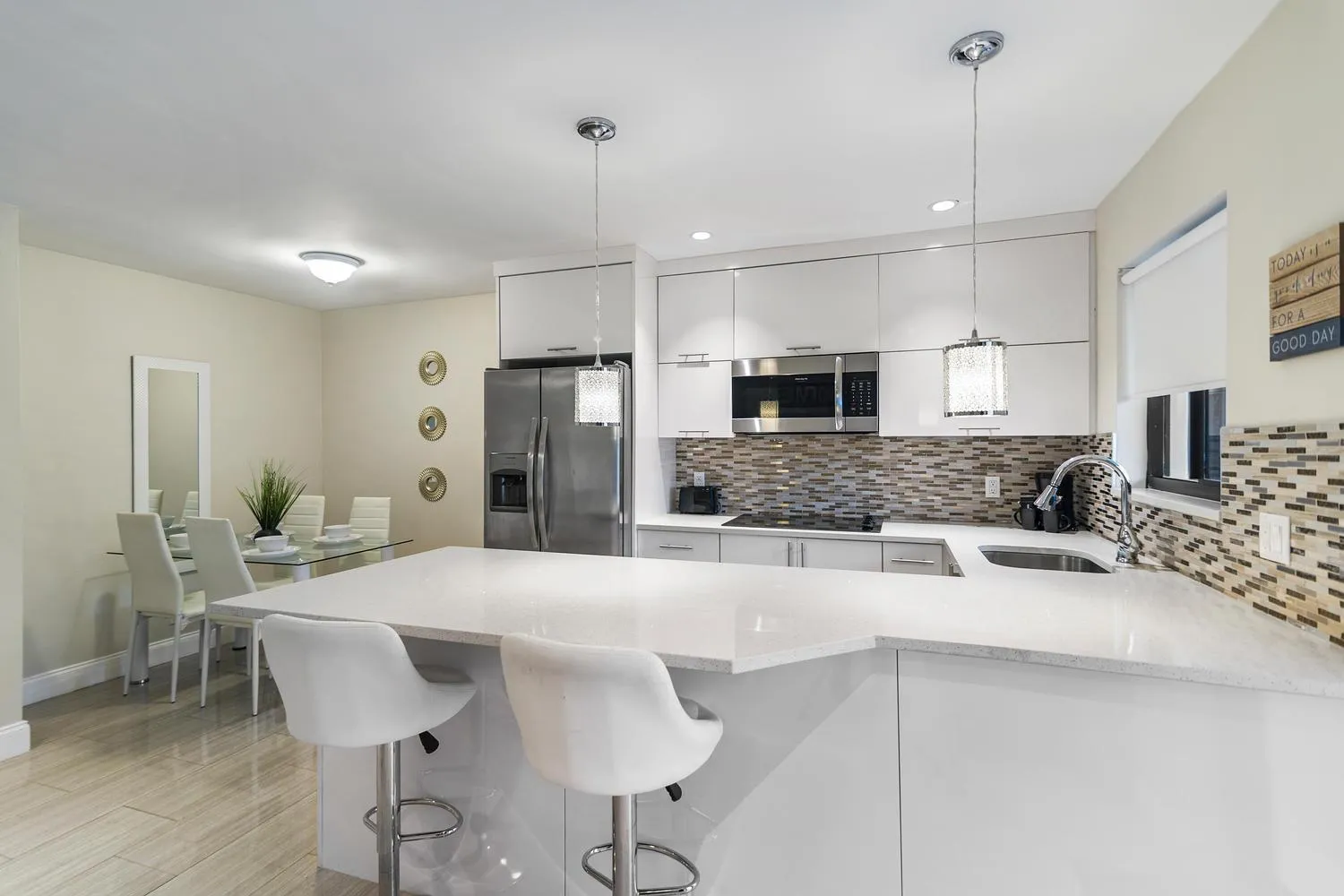 Kitchen or kitchenette in Alani Bay Condos