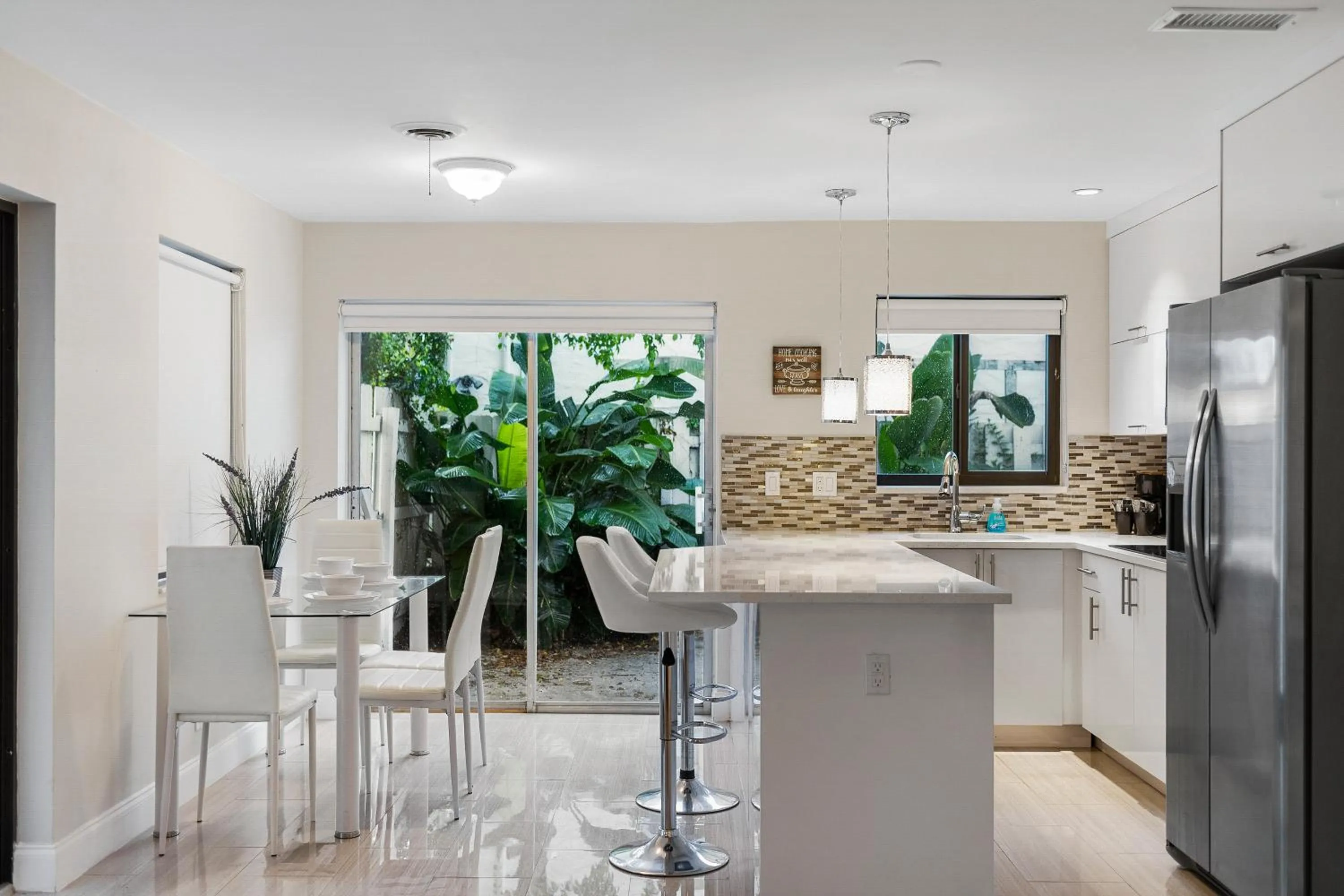 Kitchen or kitchenette in Alani Bay Condos