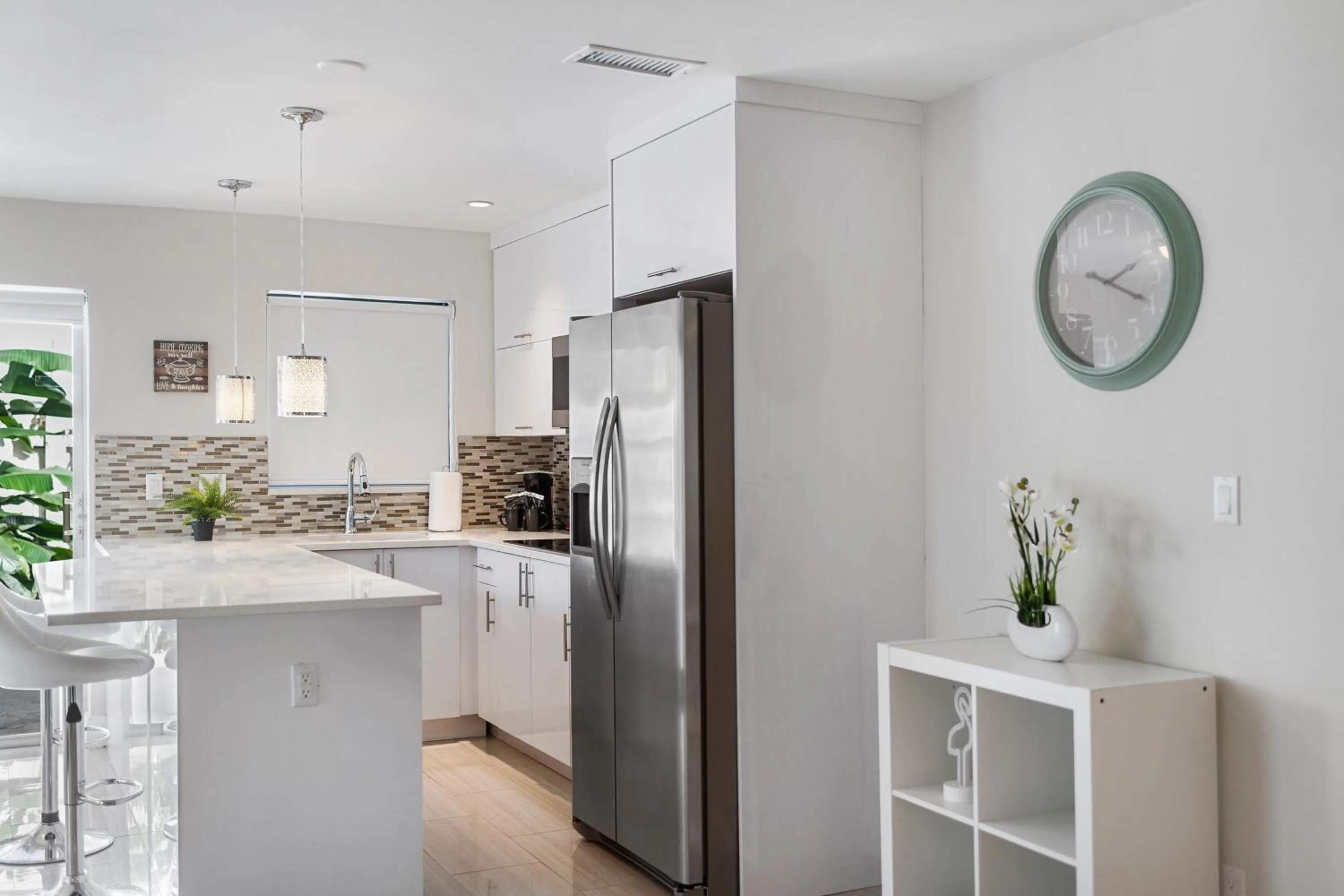Kitchen or kitchenette in Alani Bay Condos