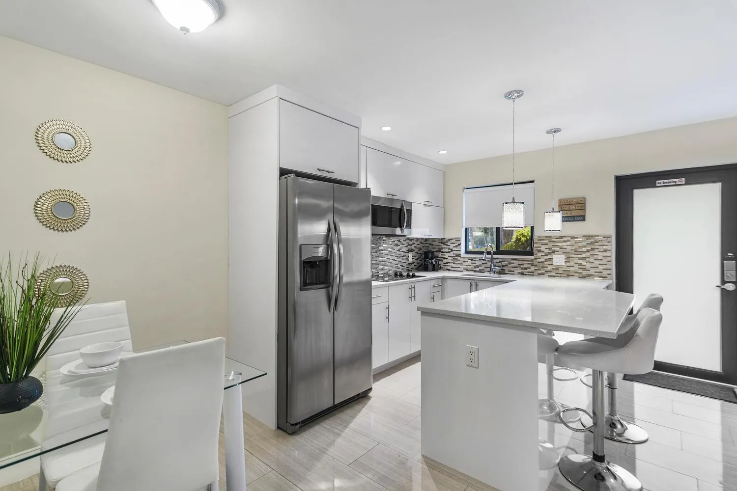 Kitchen or kitchenette in Alani Bay Condos