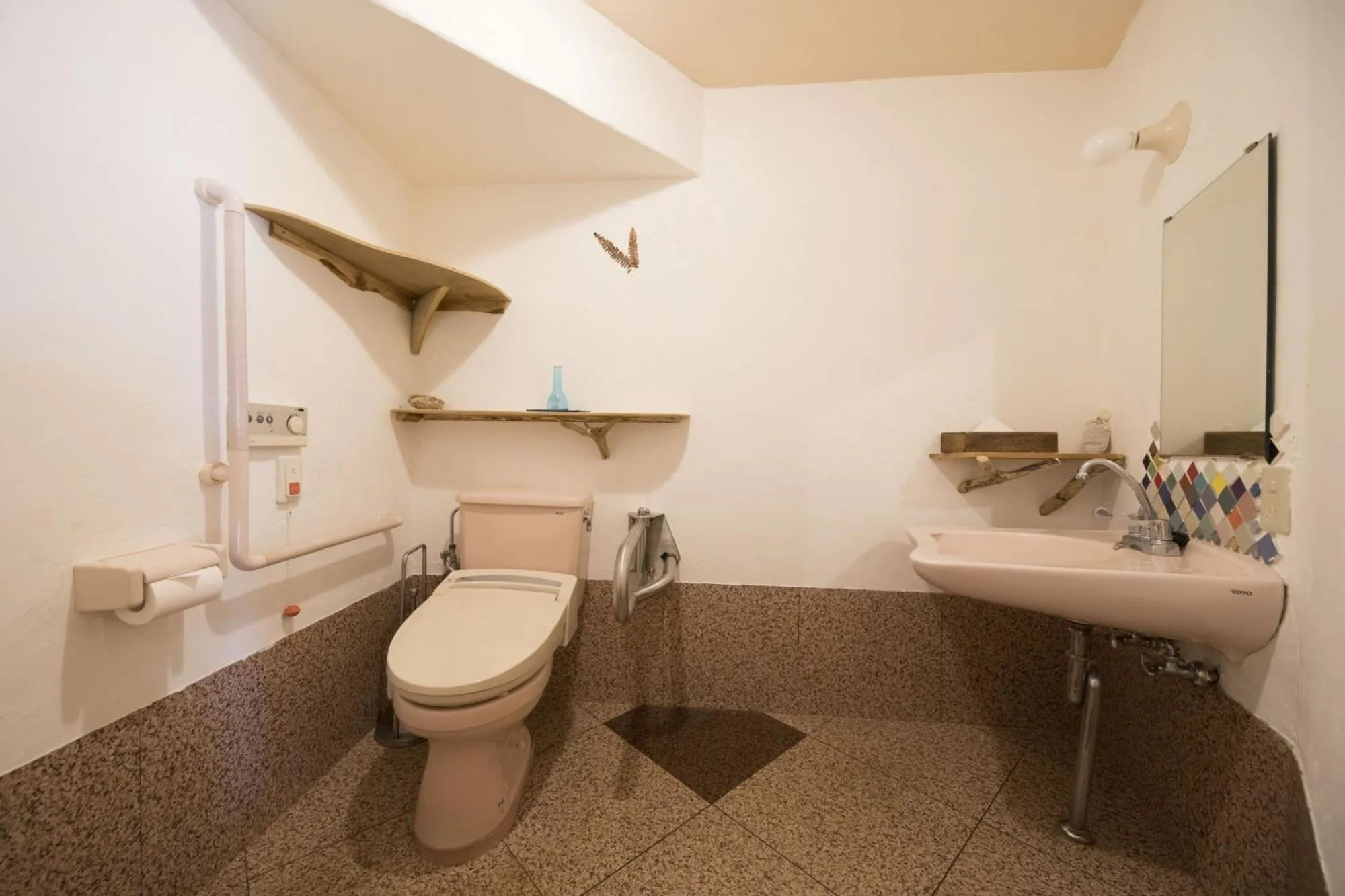 Toilet in Welcome Inn SunnySteps