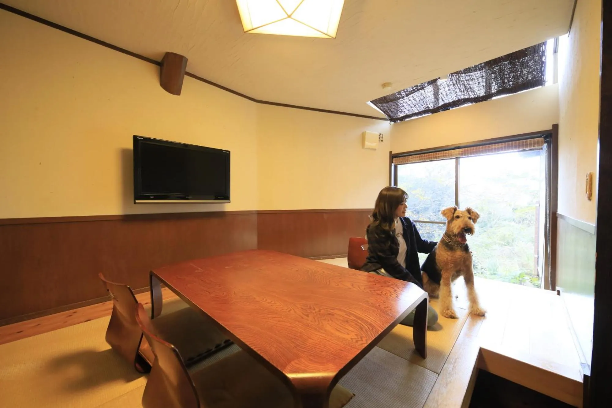 People in Welcome Inn SunnySteps