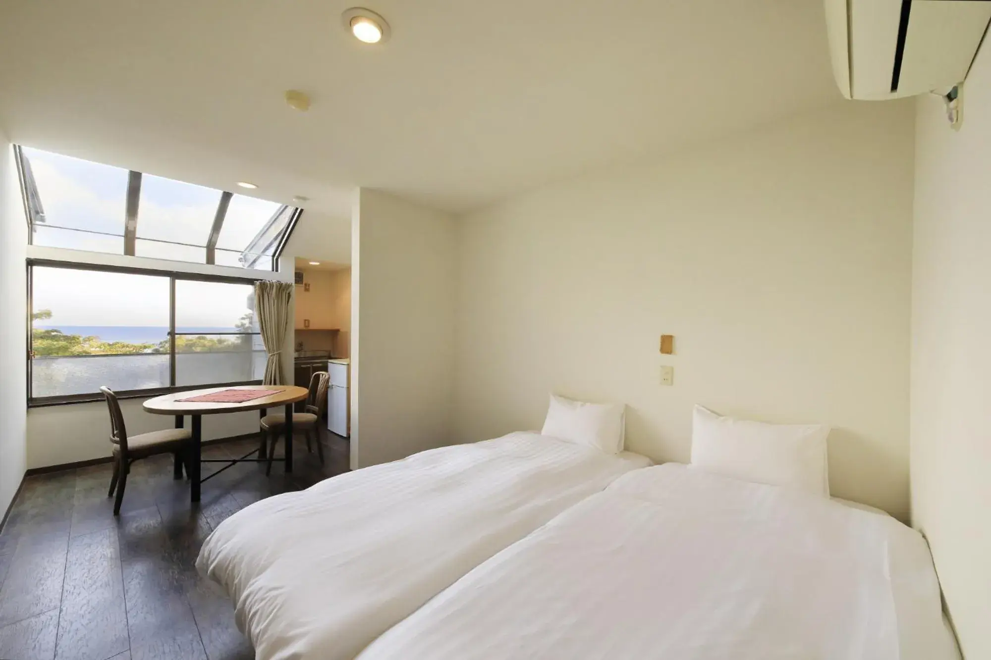 Twin Room with View - single occupancy in Welcome Inn SunnySteps Twin Room with View - single occupancy in Welcome Inn SunnySteps