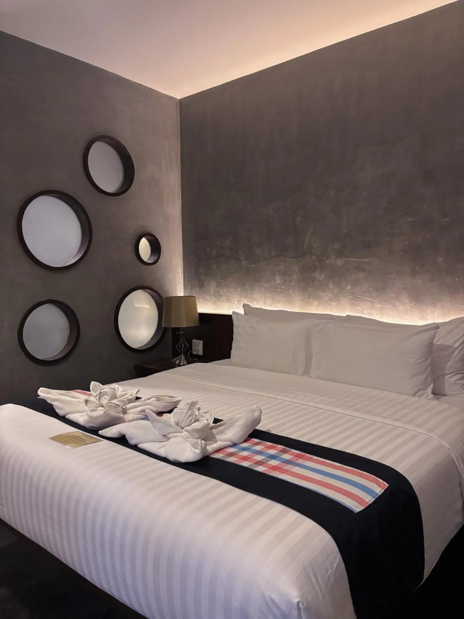 Bed in NAI YA Hotel -SHA Extra Plus