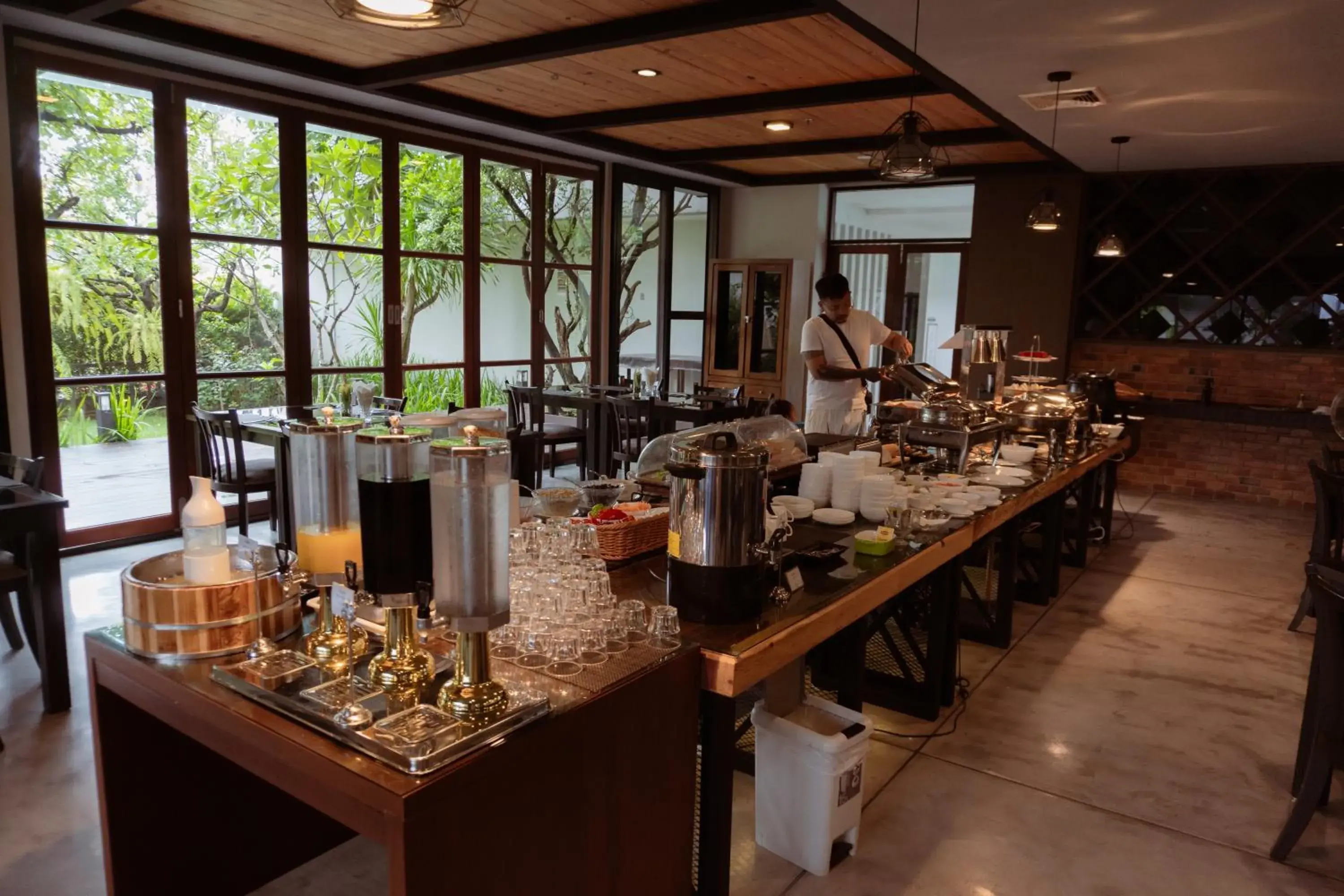Restaurant/places to eat in NAI YA Hotel -SHA Extra Plus Restaurant/places to eat in NAI YA Hotel -SHA Extra Plus