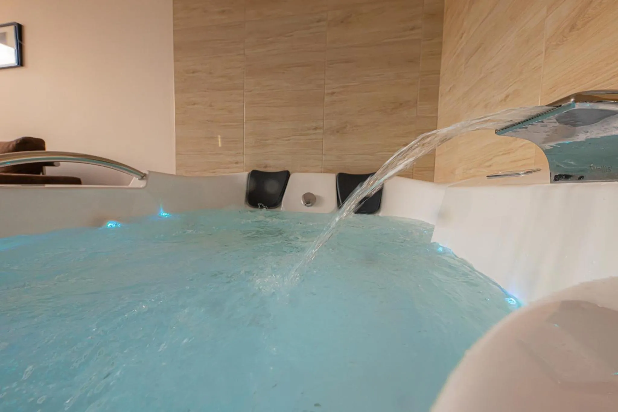 Hot Tub in Bazilika alatt Panzió