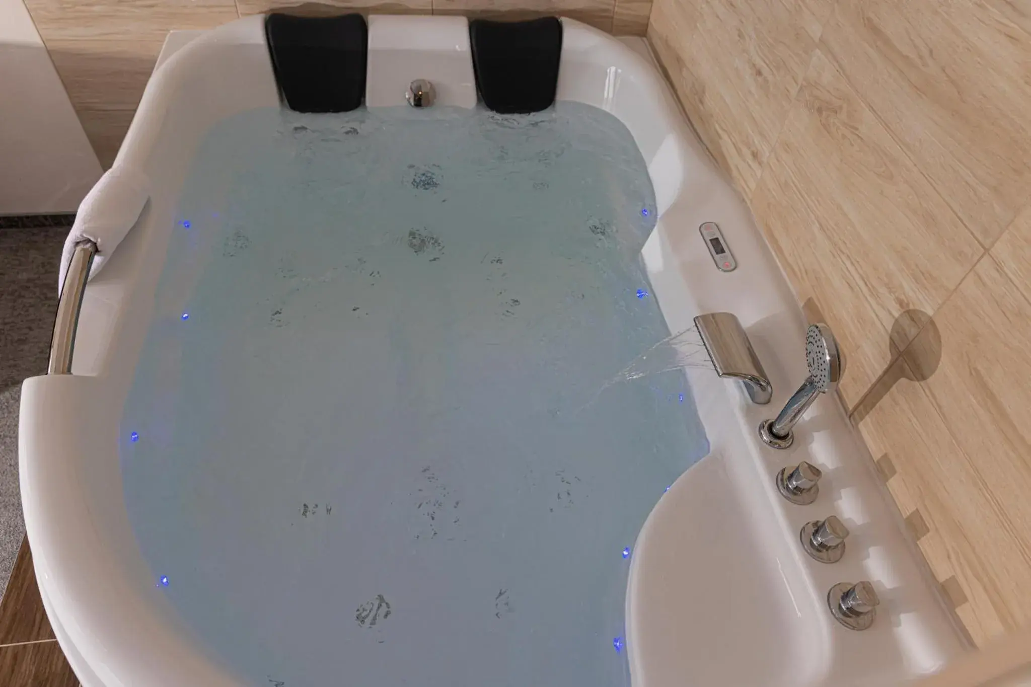 Swimming pool in Bazilika alatt Panzió Swimming pool in Bazilika alatt Panzió