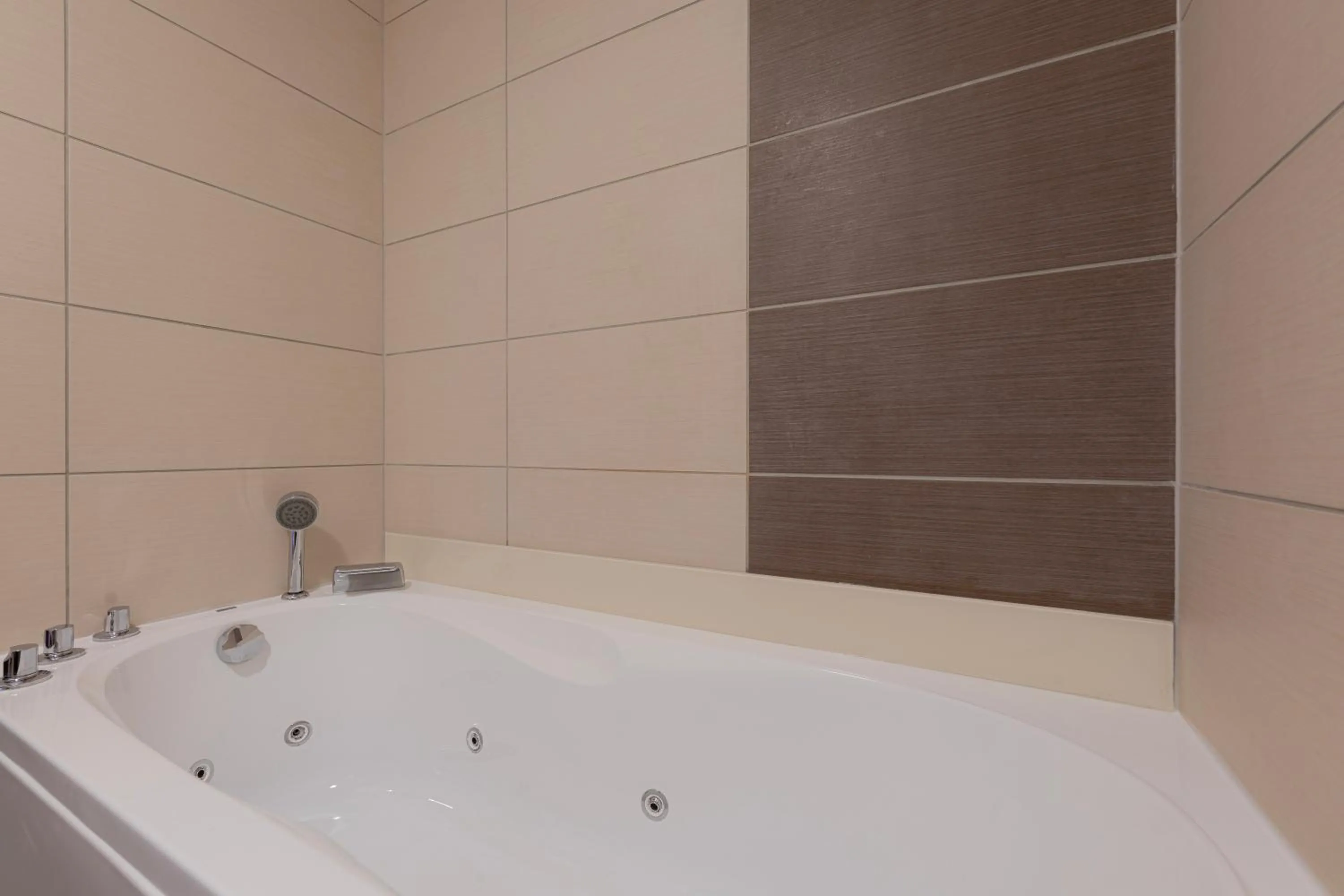 Bathroom in Bazilika alatt Panzió