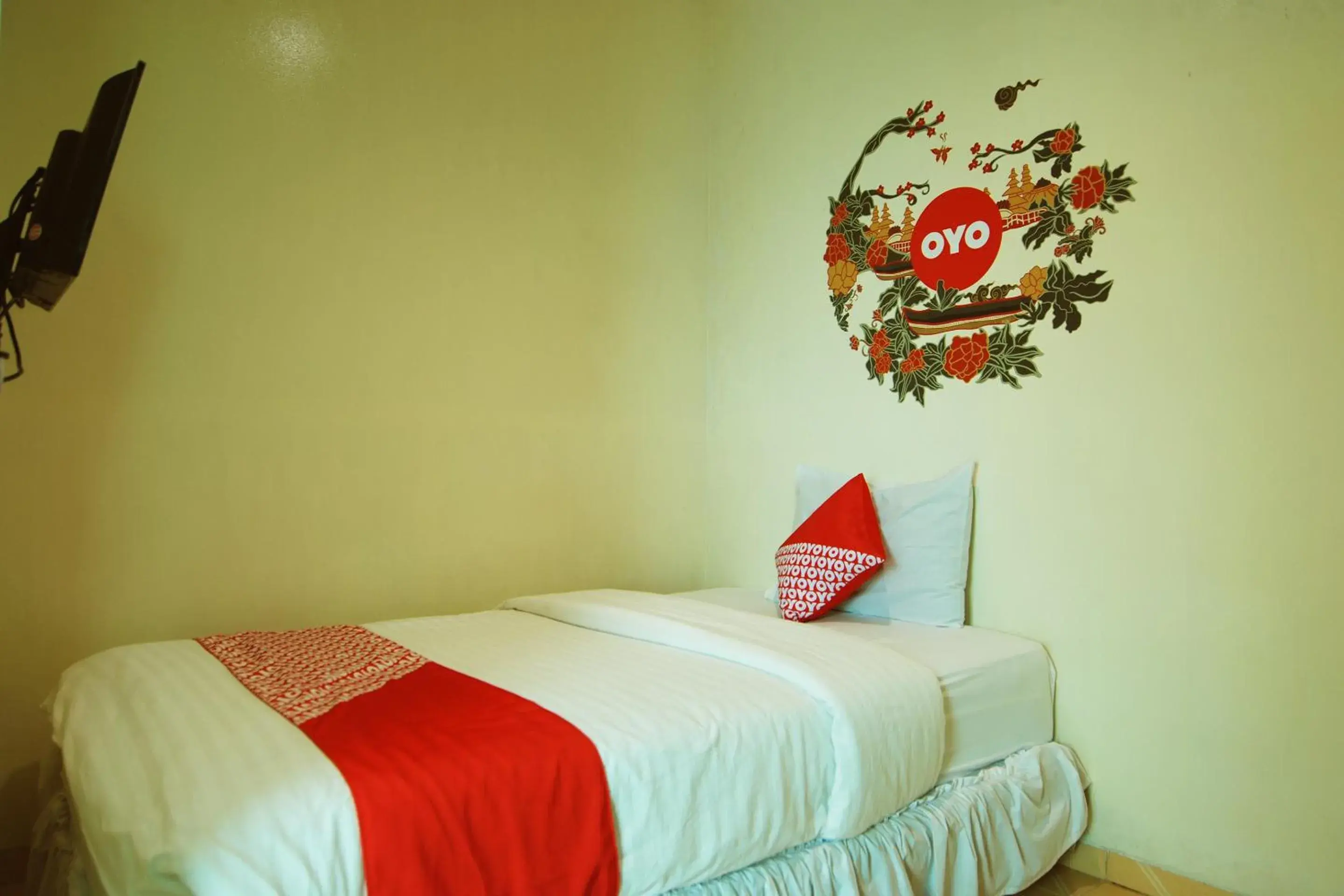 Bedroom, Bed in OYO 196 Horizone Residence