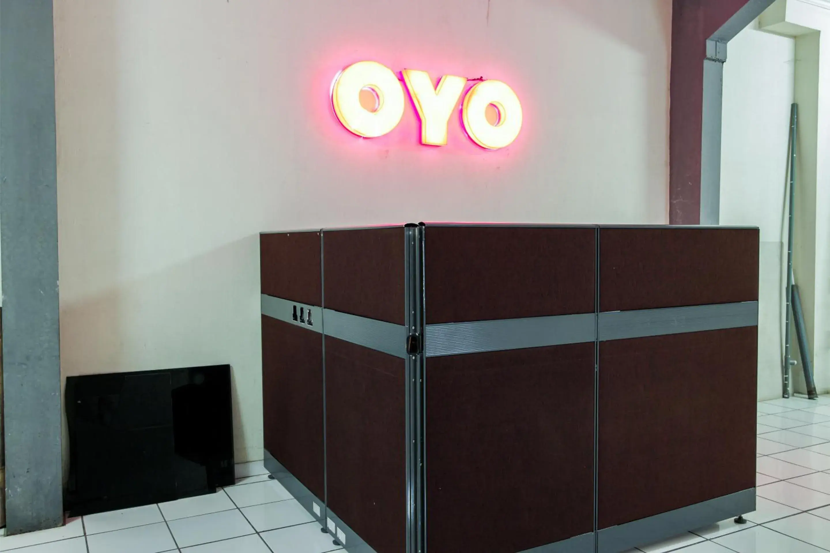 Lobby or reception in OYO 196 Horizone Residence