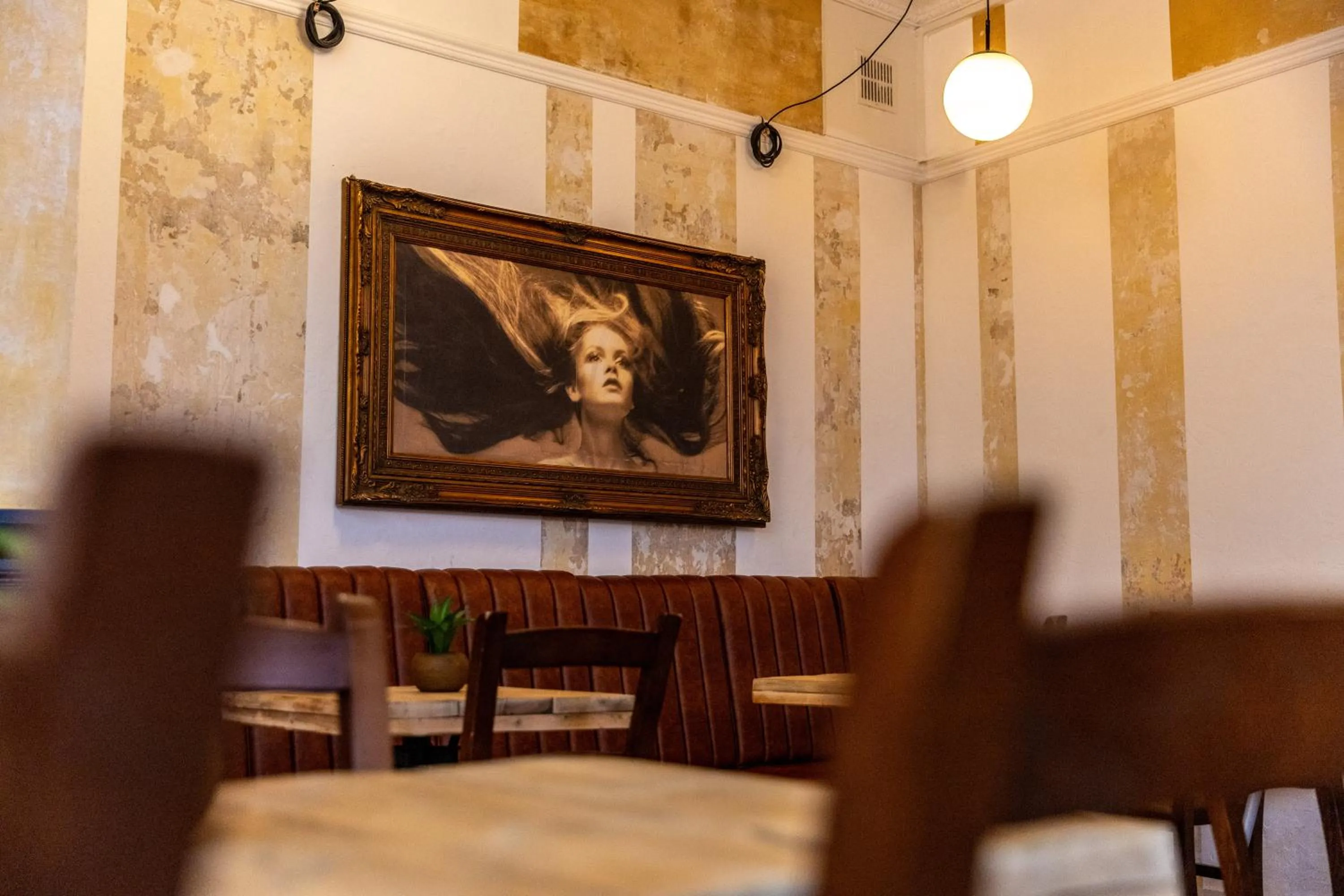 Decorative detail in Hotel Bristol