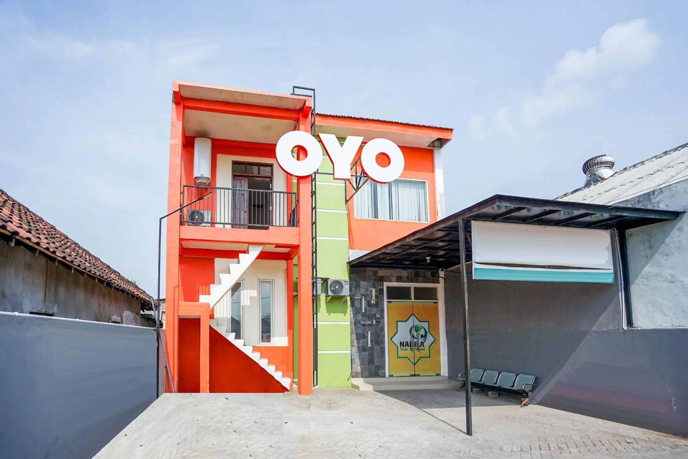 Facade/entrance in Hotel O Juanda Near Terminal International Juanda