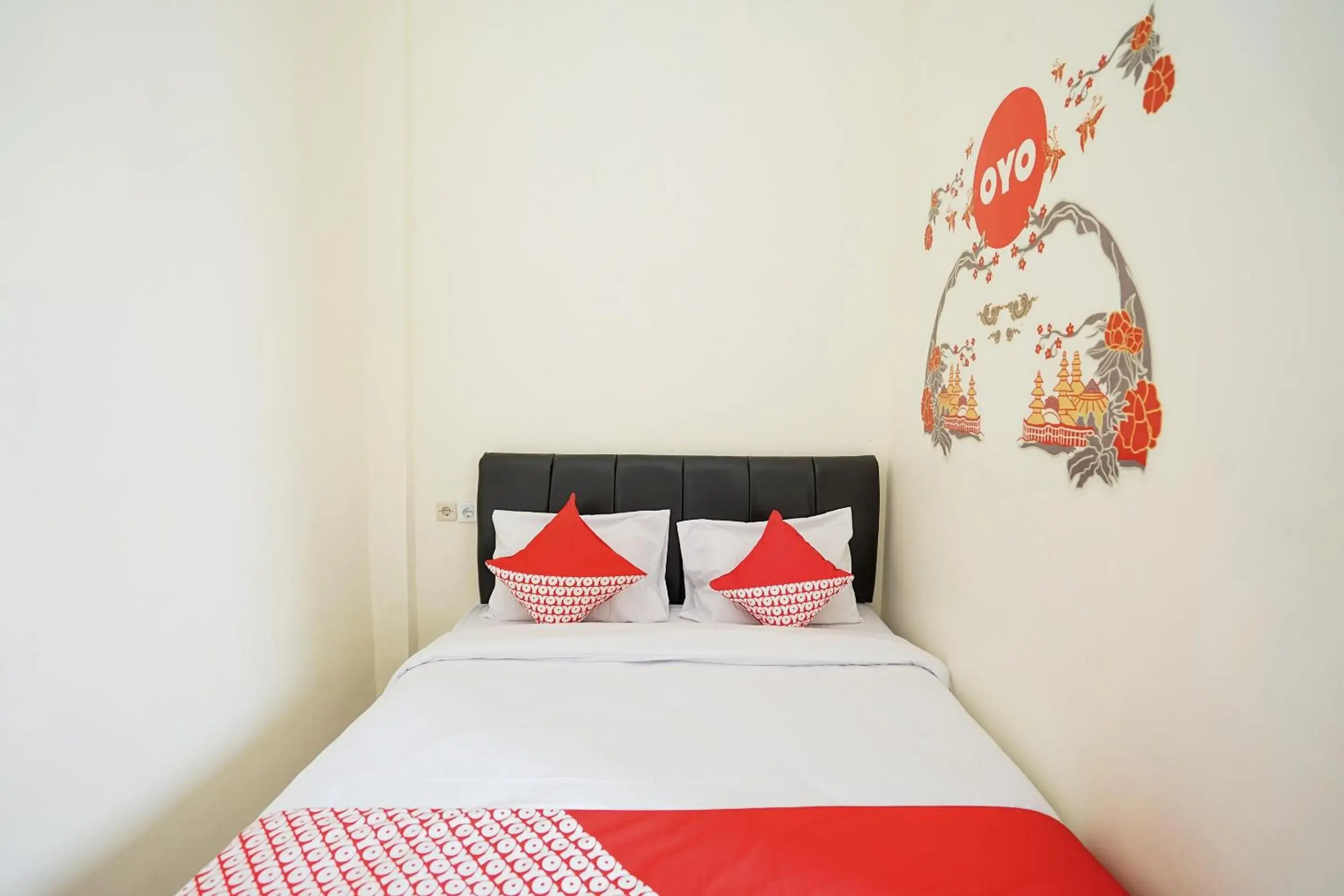 Bedroom, Bed in Hotel O Juanda Near Terminal International Juanda Bedroom, Bed in Hotel O Juanda Near Terminal International Juanda