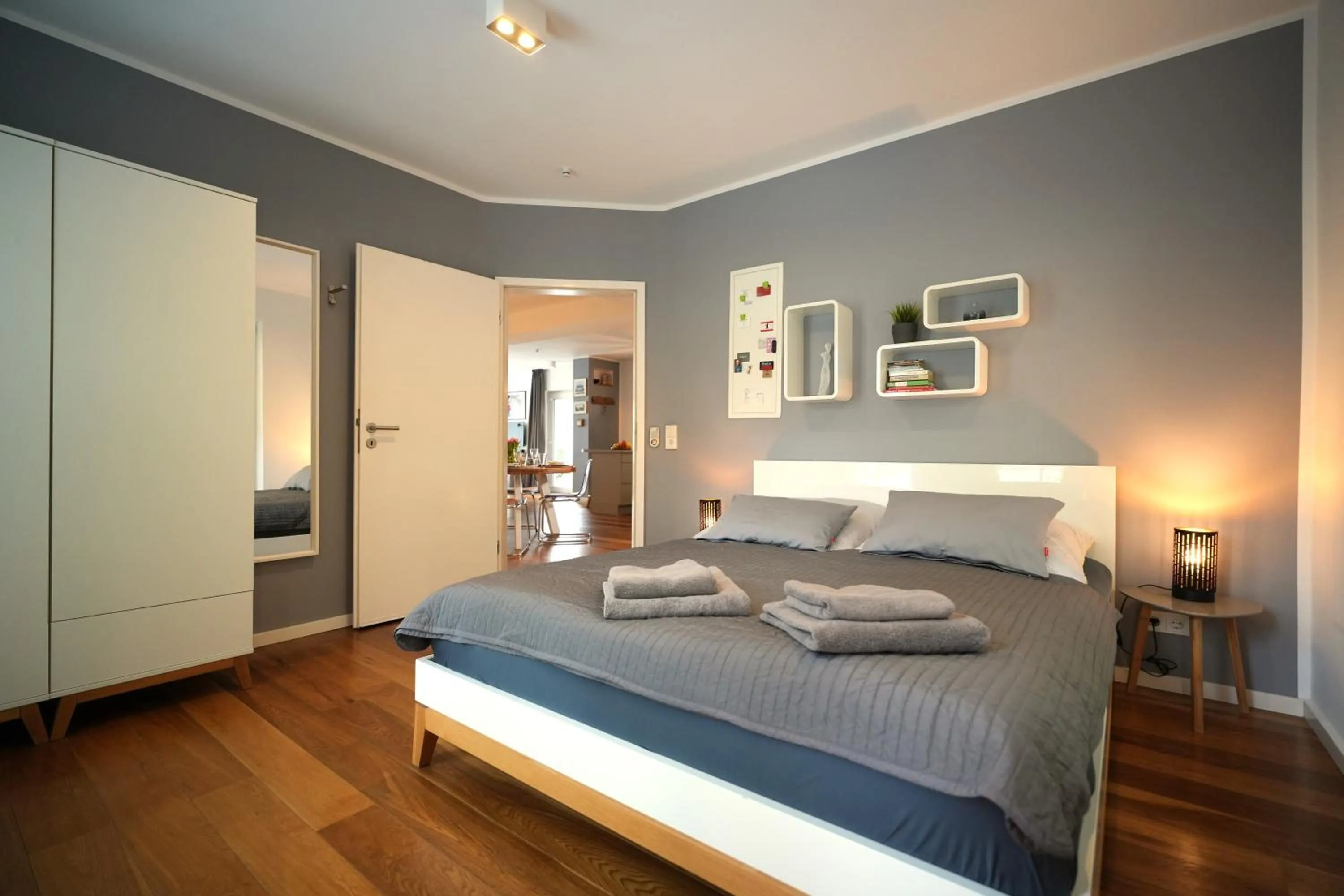 Bed in The Berlin Getaway / 80qm in Berlin's Historic Diplomatic Quarter