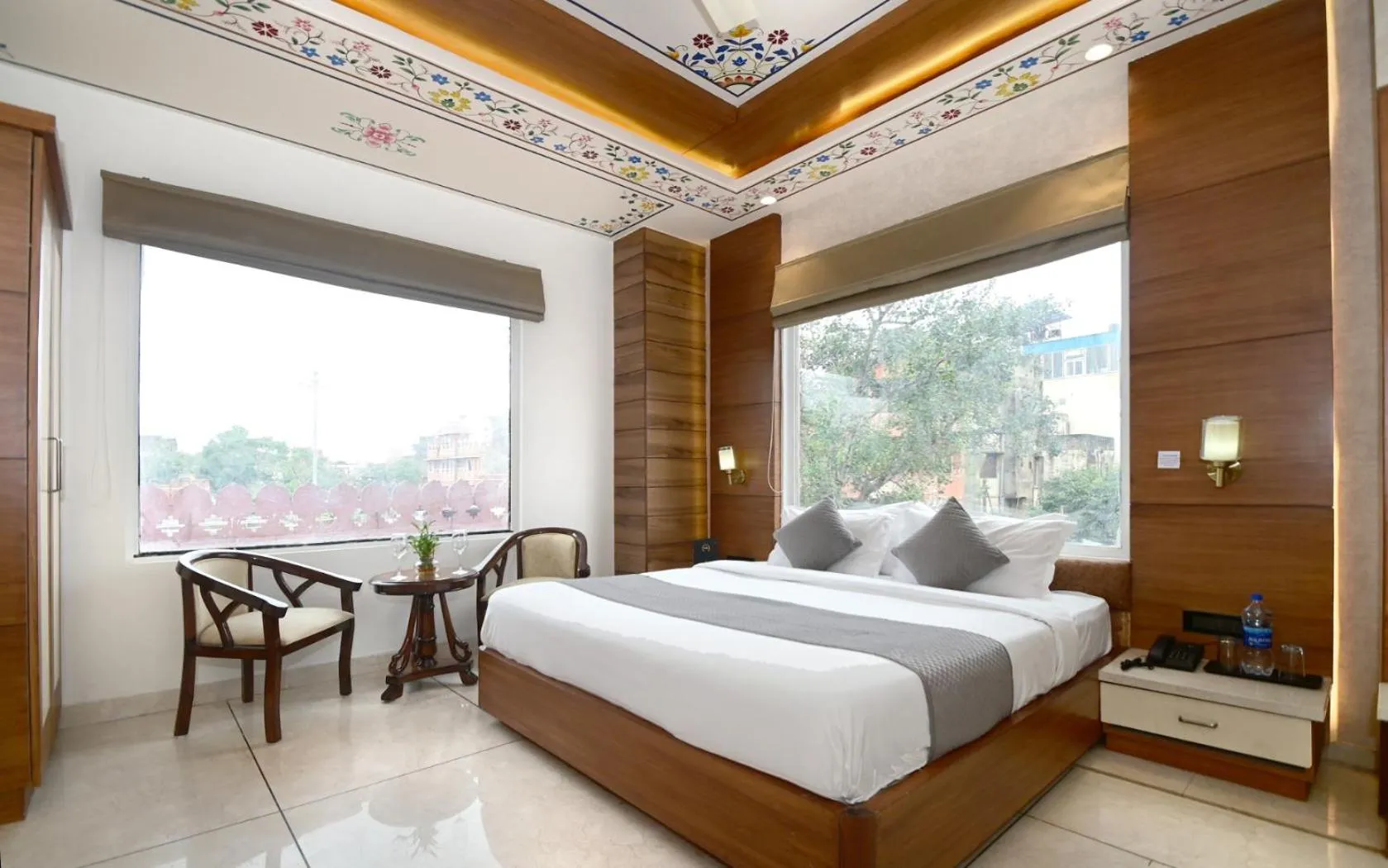 Bed in Hotel RR 62-Jaipur City Centre Hotel