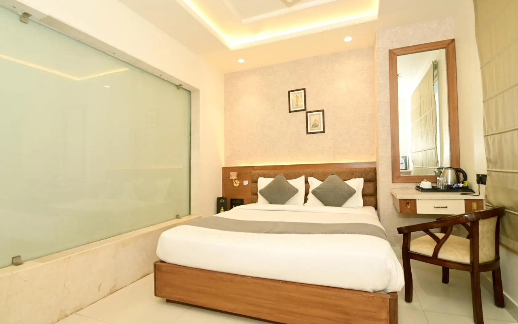 Bed in Hotel RR 62-Jaipur City Centre Hotel