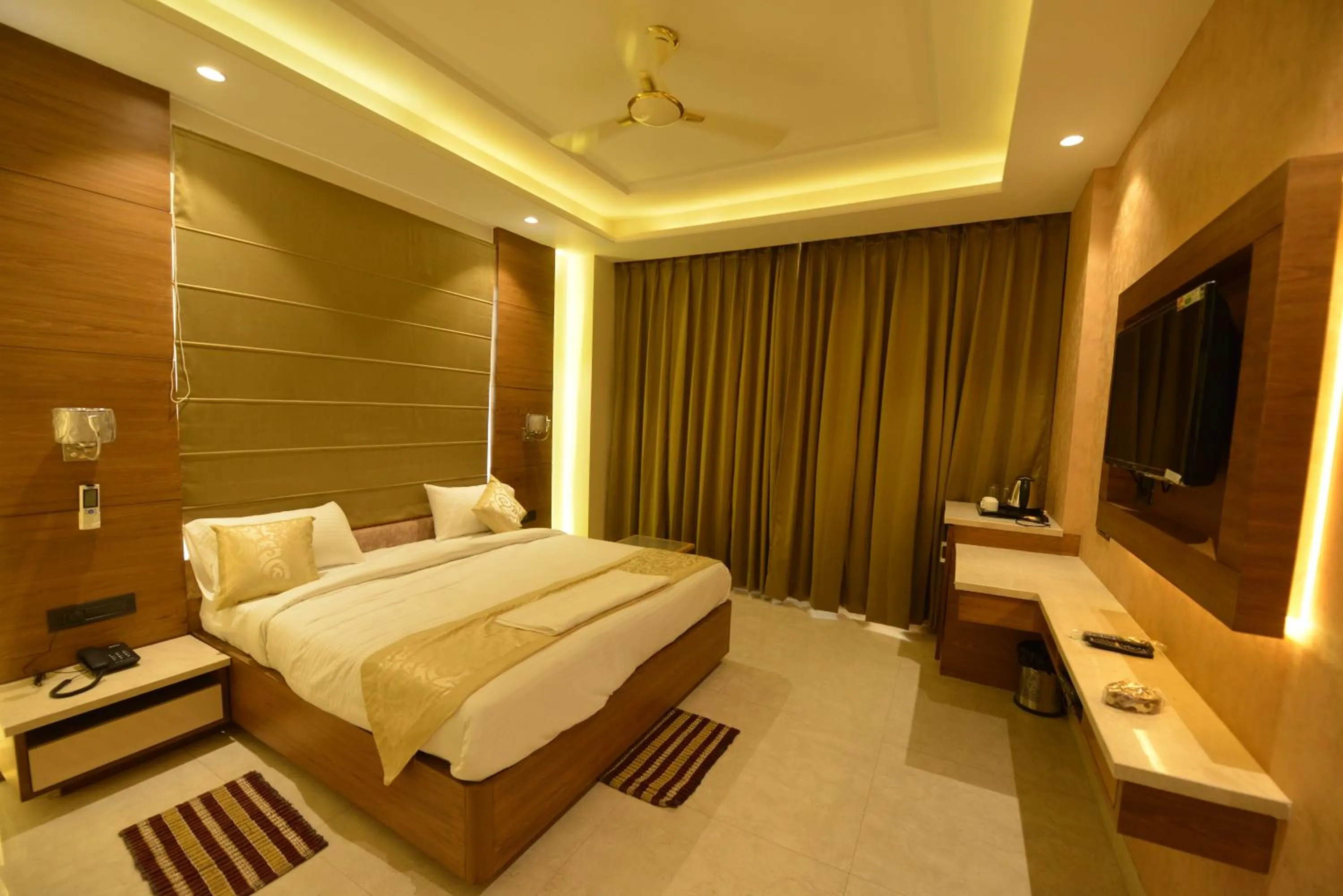 Bedroom, Bed in Hotel RR 62-Jaipur City Centre Hotel