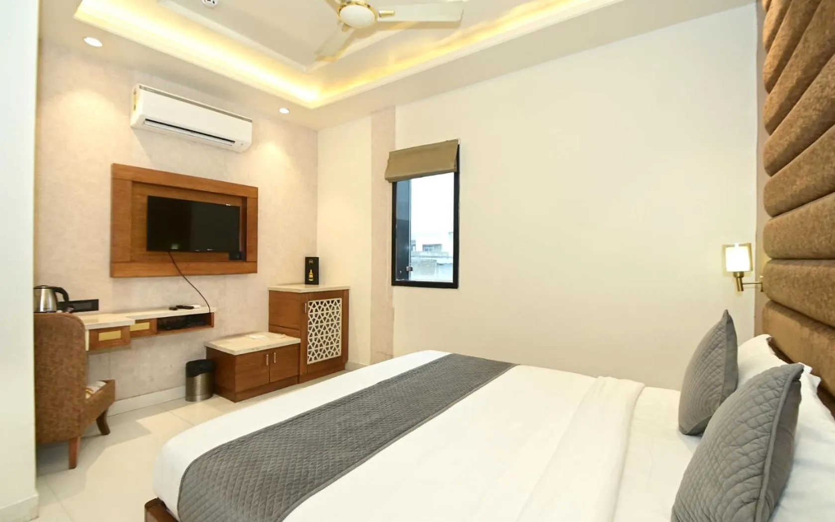 Bed in Hotel RR 62-Jaipur City Centre Hotel