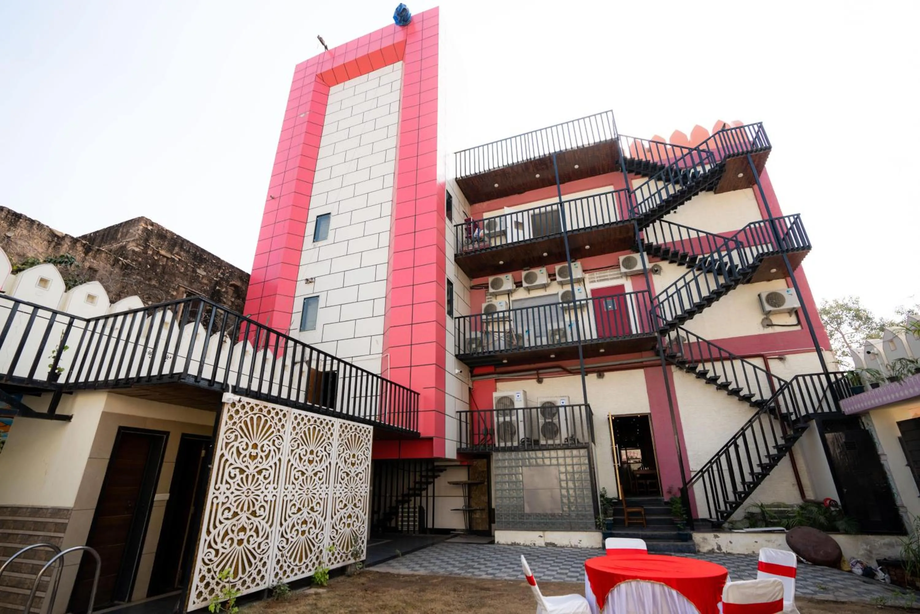 Property building in Hotel RR 62-Jaipur City Centre Hotel