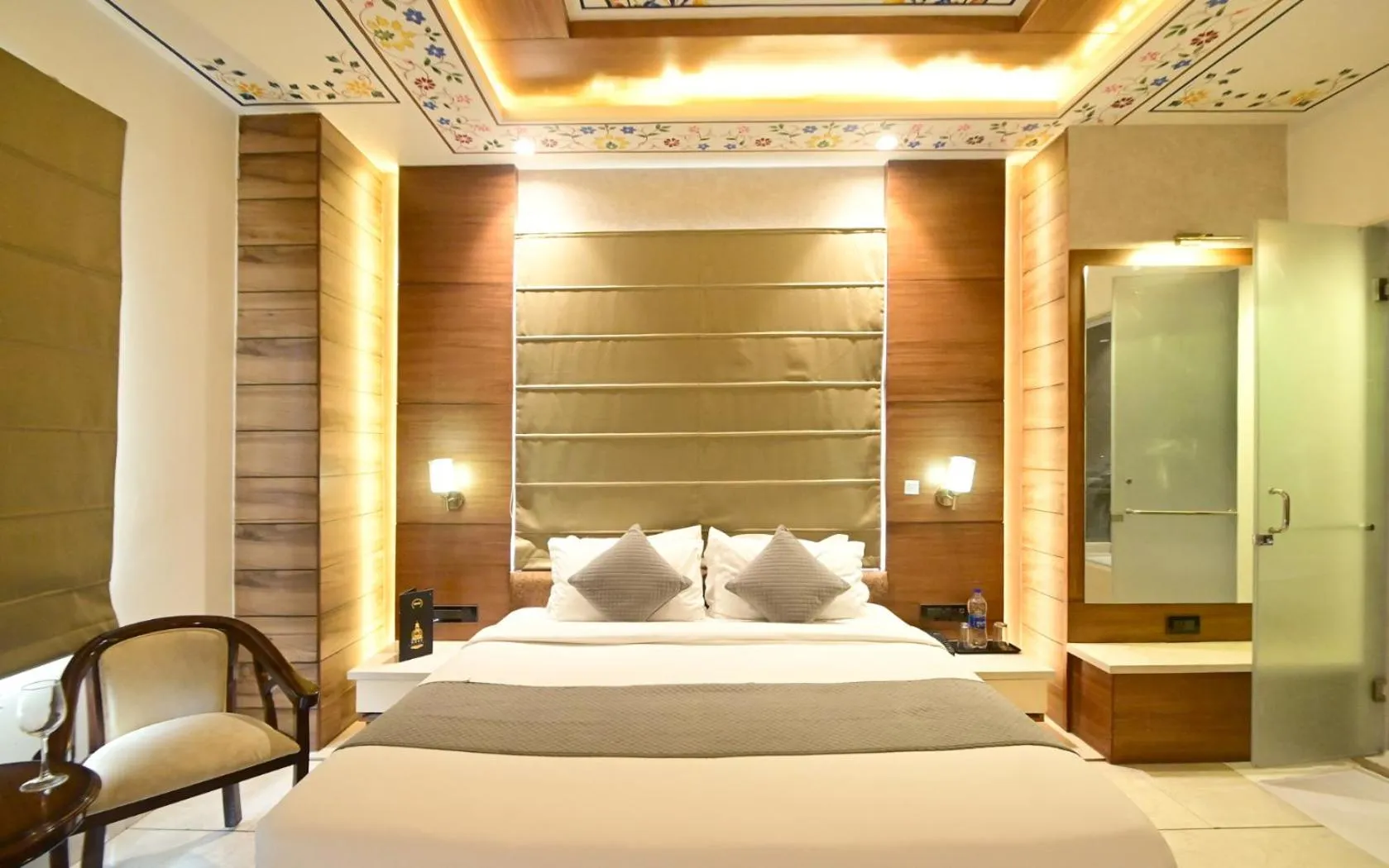 Bed in Hotel RR 62-Jaipur City Centre Hotel