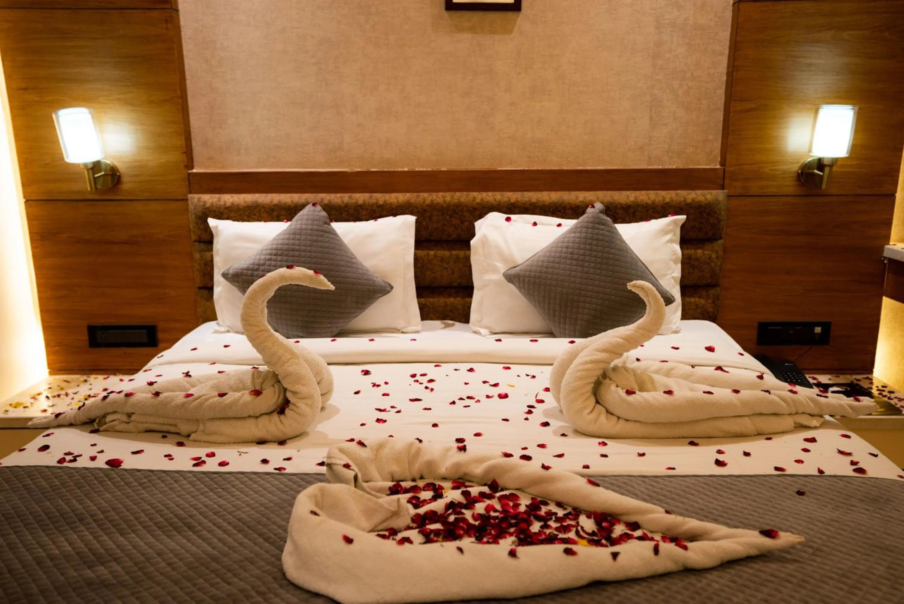 Bedroom, Bed in Hotel RR 62-Jaipur City Centre Hotel