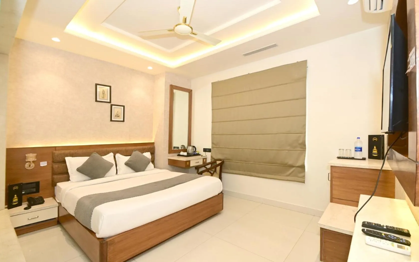 Bed in Hotel RR 62-Jaipur City Centre Hotel