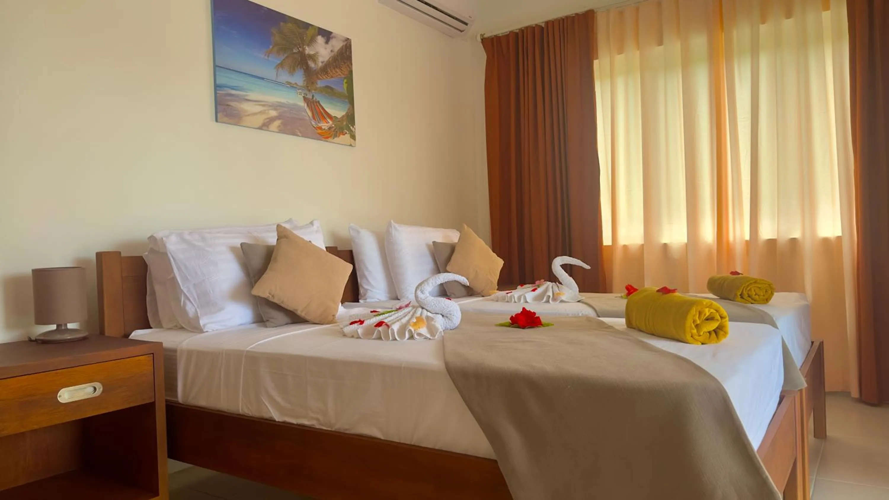 Bedroom, Bed in The Palm Seychelles