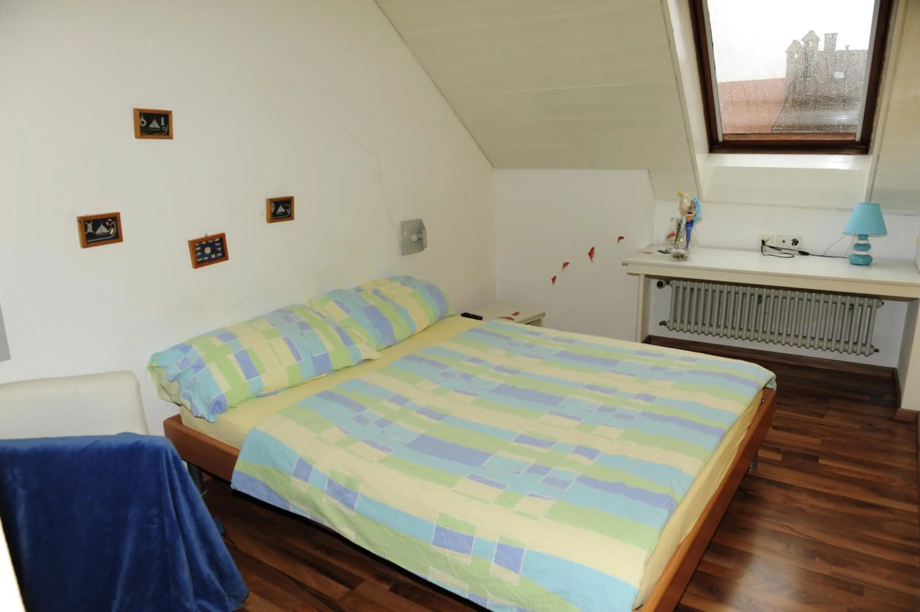 Bed in Hotel Restaurant Au Chasseur