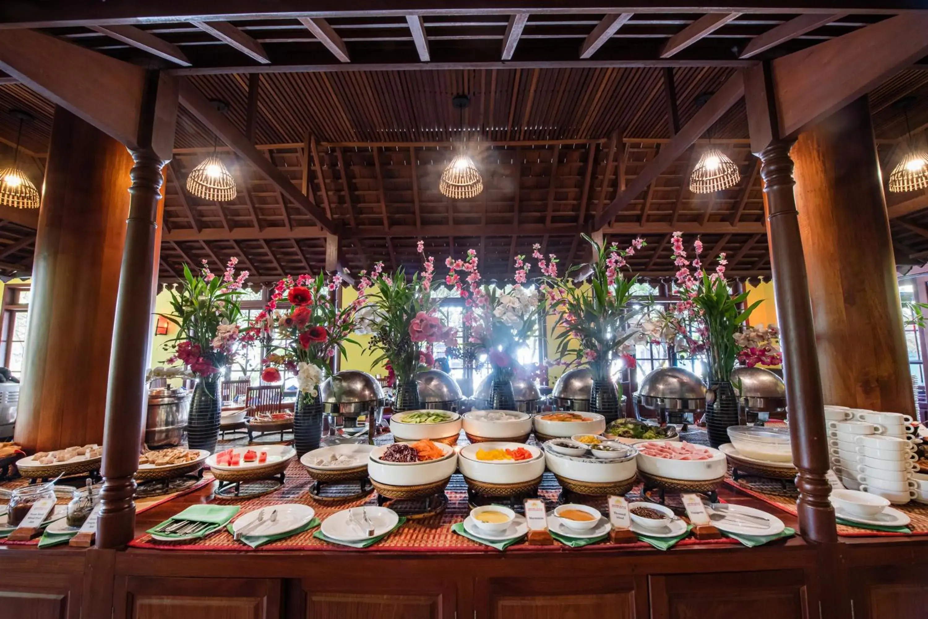 Restaurant/places to eat in Royal Crown Hotel & Spa Restaurant/places to eat in Royal Crown Hotel & Spa