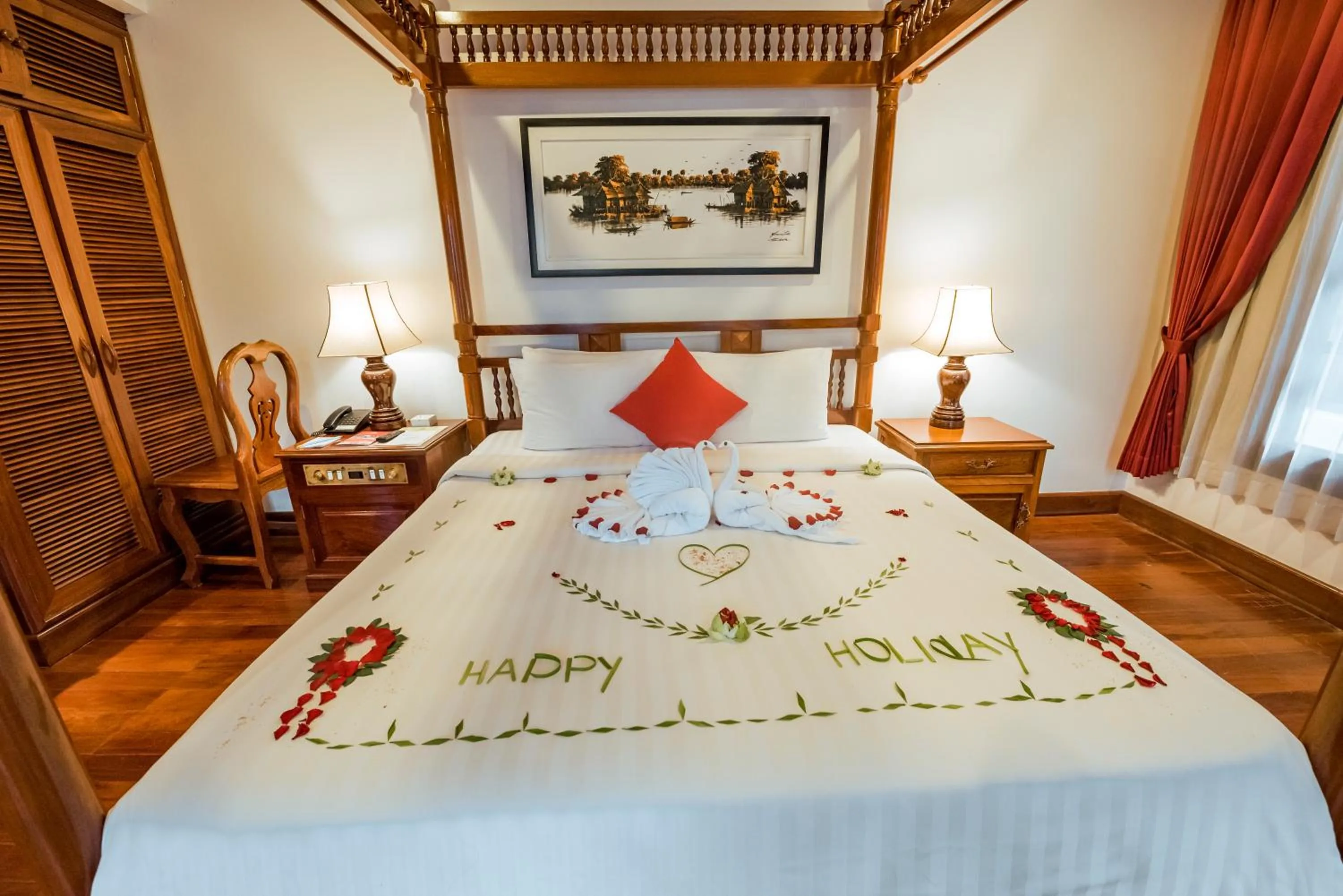 Bed in Royal Crown Hotel & Spa