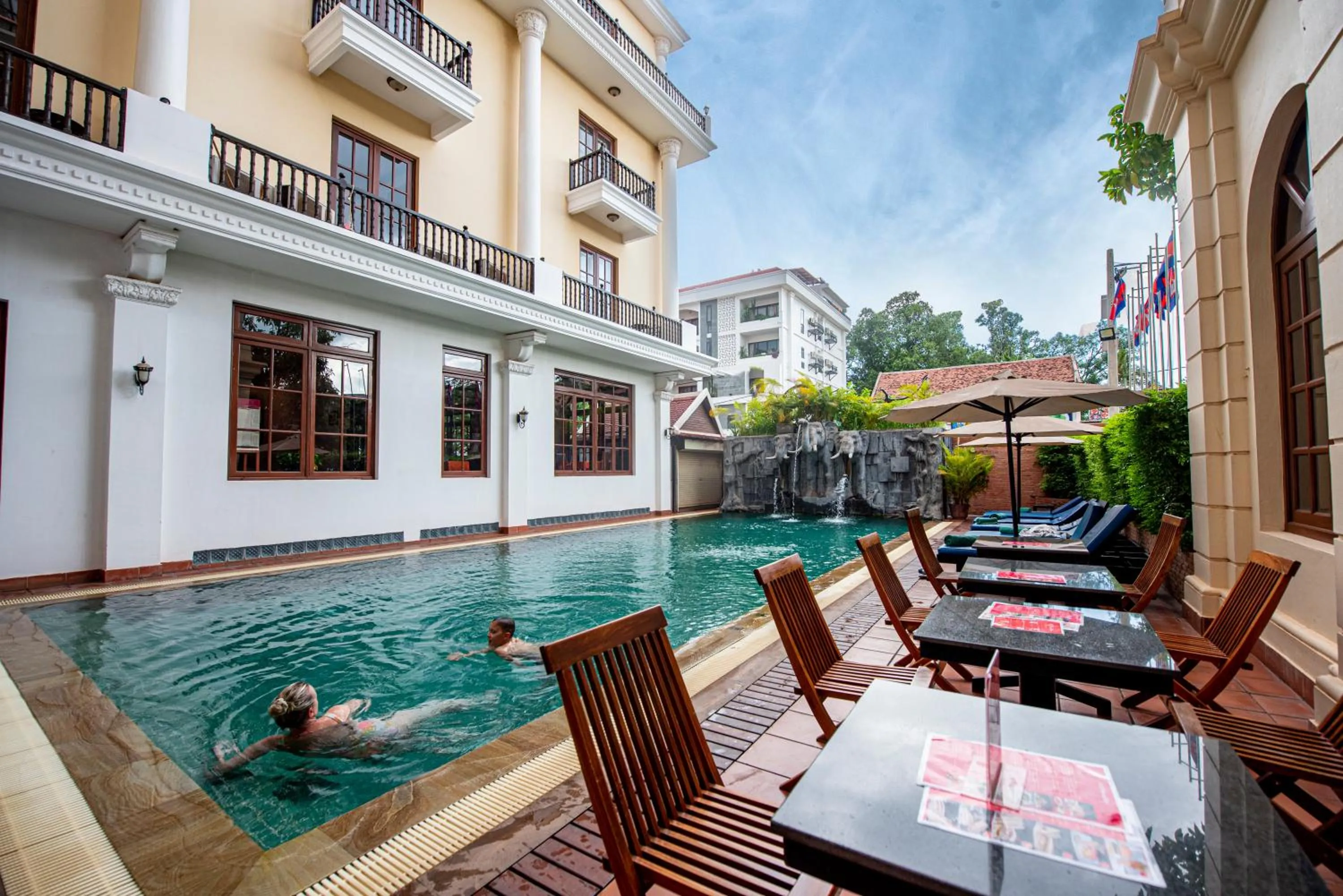 Swimming pool in Royal Crown Hotel & Spa