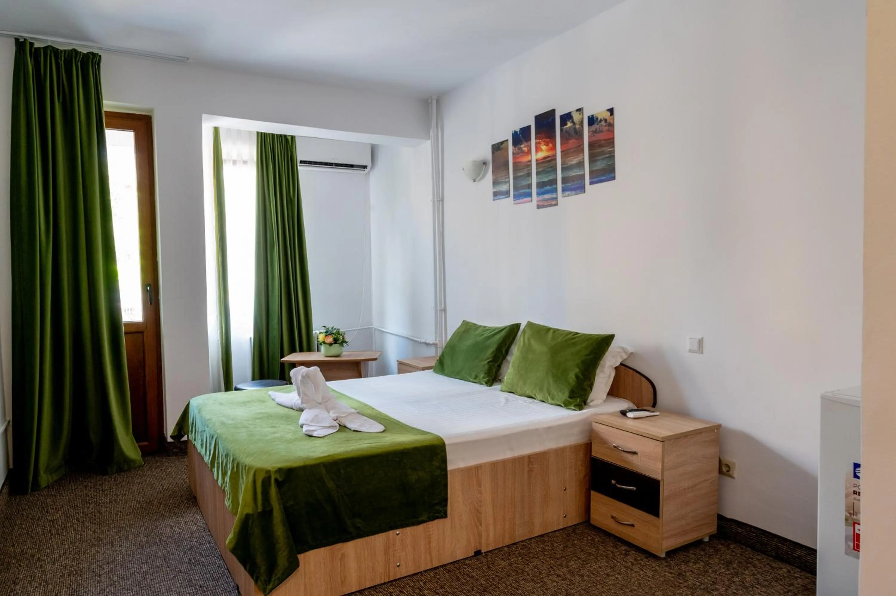 Photo of the whole room, Bed in Hotel Dobrogea