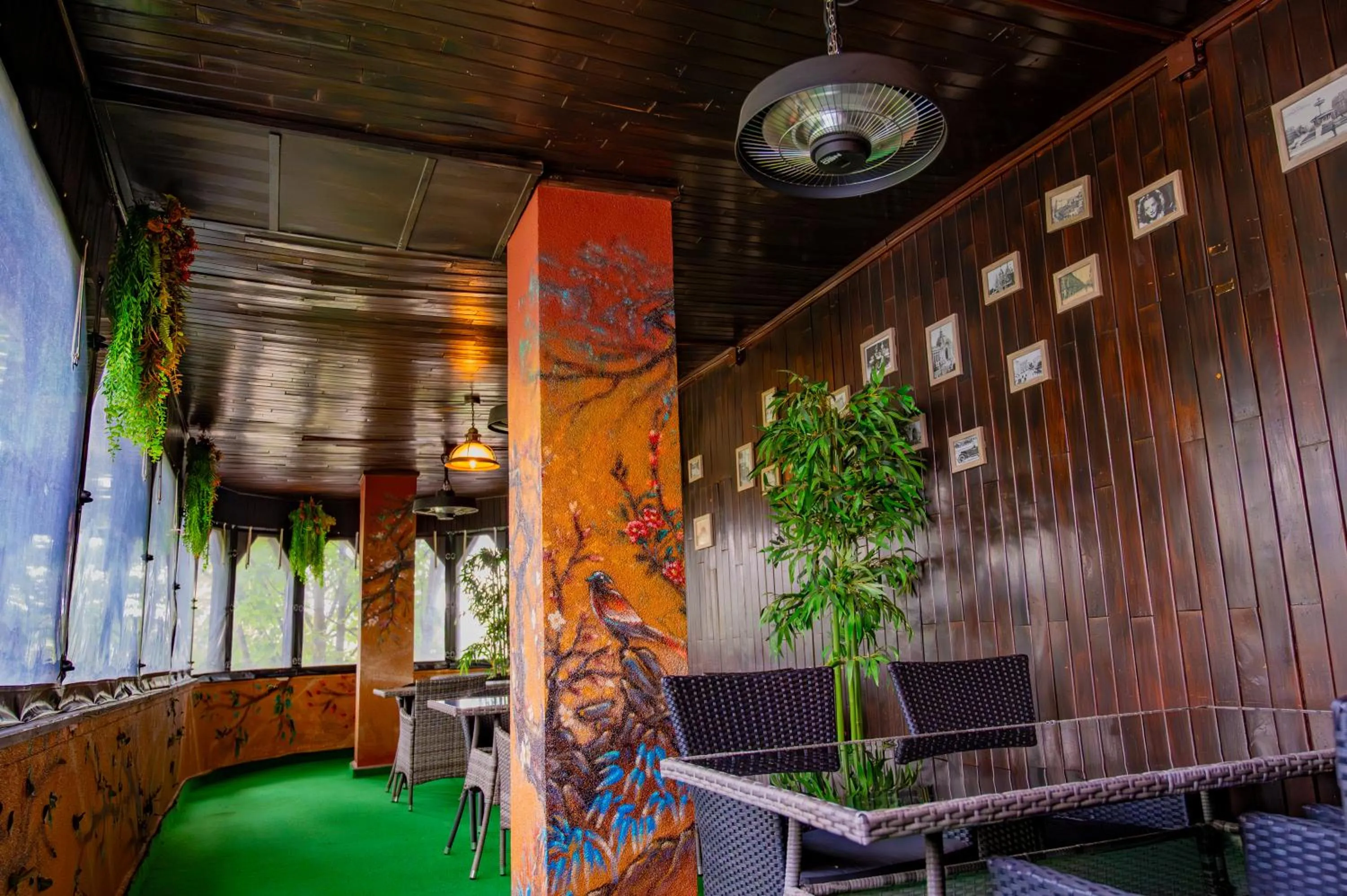Restaurant/places to eat in Hotel Dobrogea