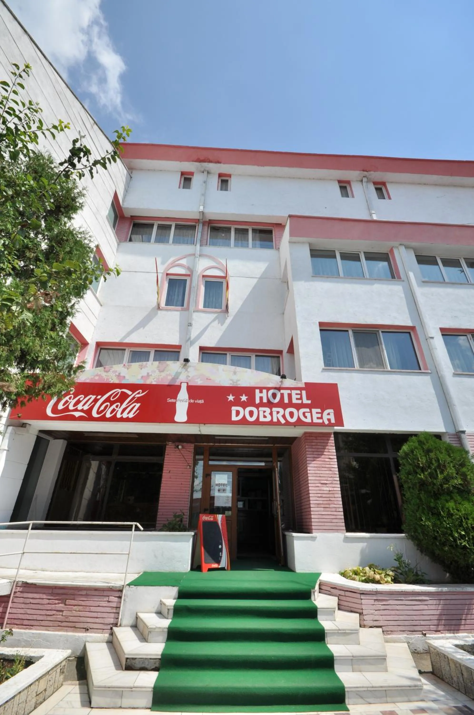 Facade/entrance in Hotel Dobrogea