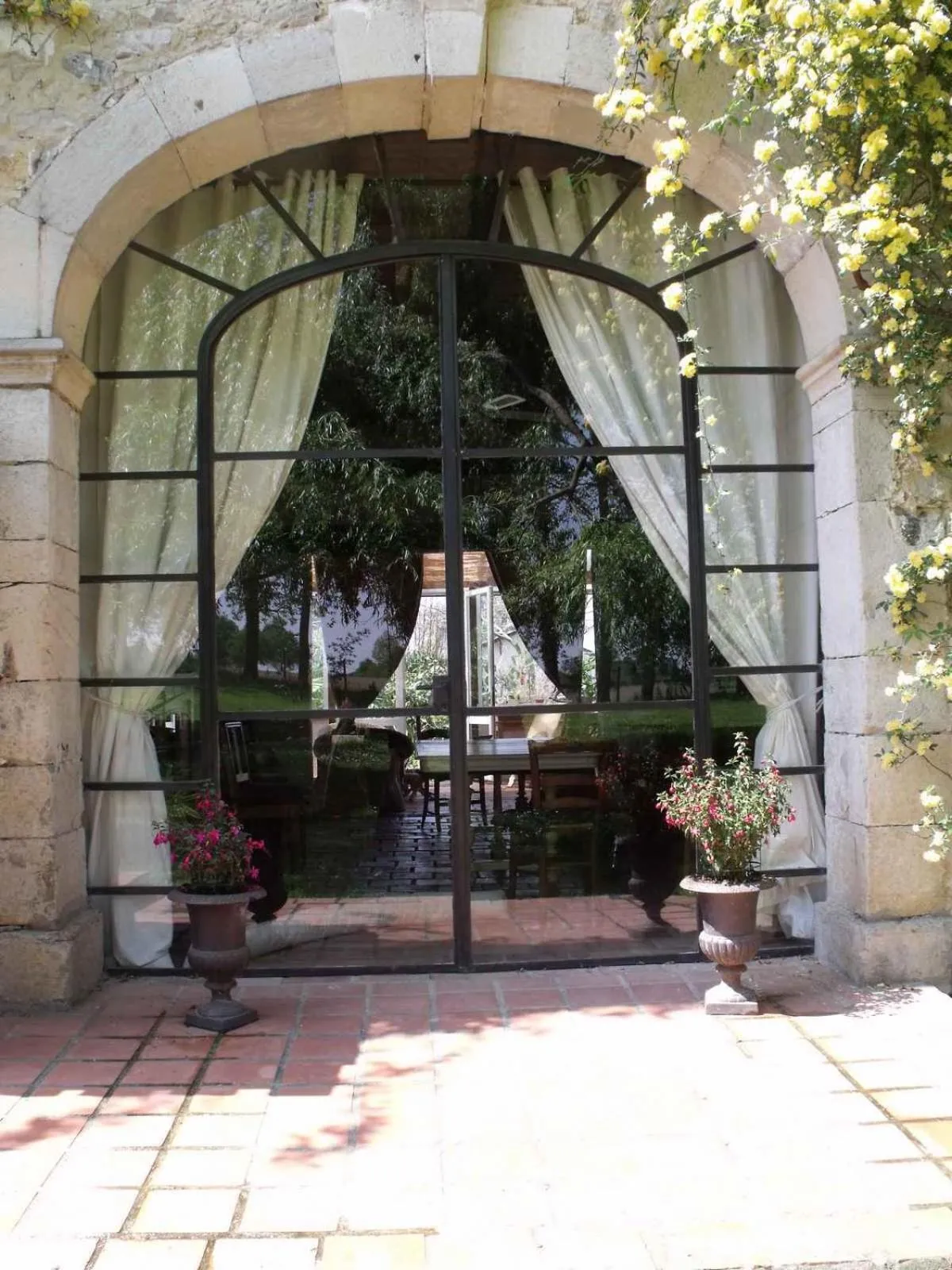 Property building in Maison Basta