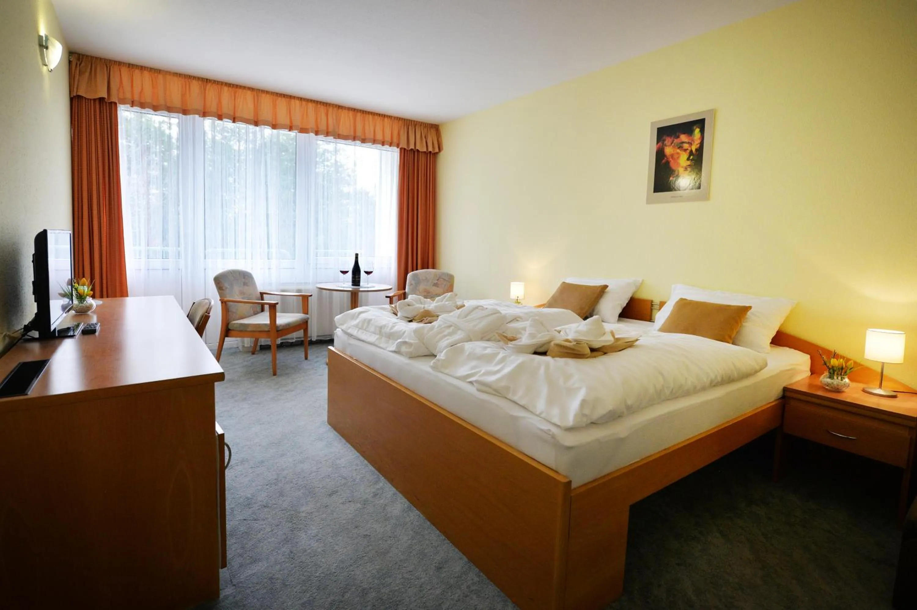 Bedroom, Bed in Panorama Hotel Noszvaj