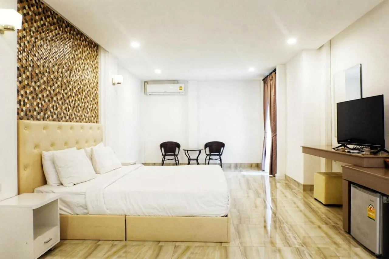 Bed in Top Pool Villa B5