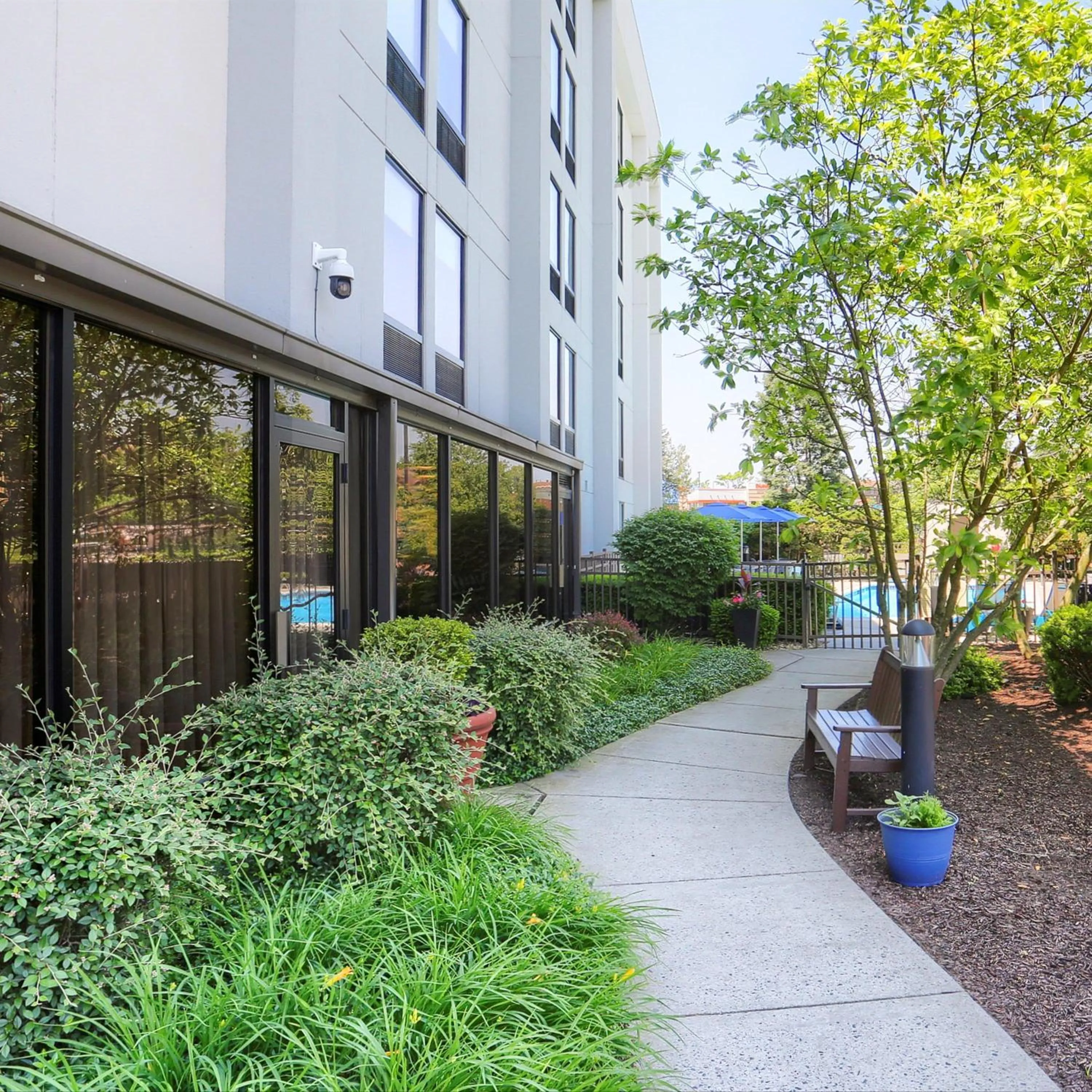Inner courtyard view in Hampton Inn Harrisburg-East/Hershey