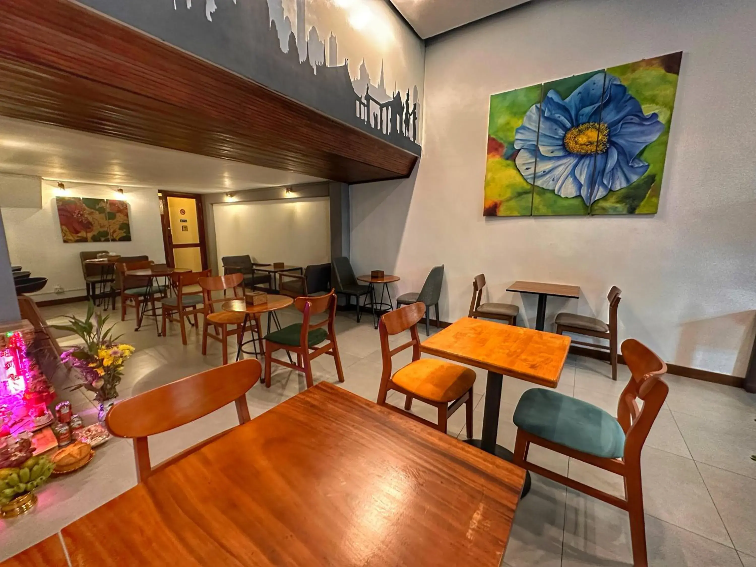 Restaurant/places to eat in Monsoon Riverside Hotel Restaurant/places to eat in Monsoon Riverside Hotel