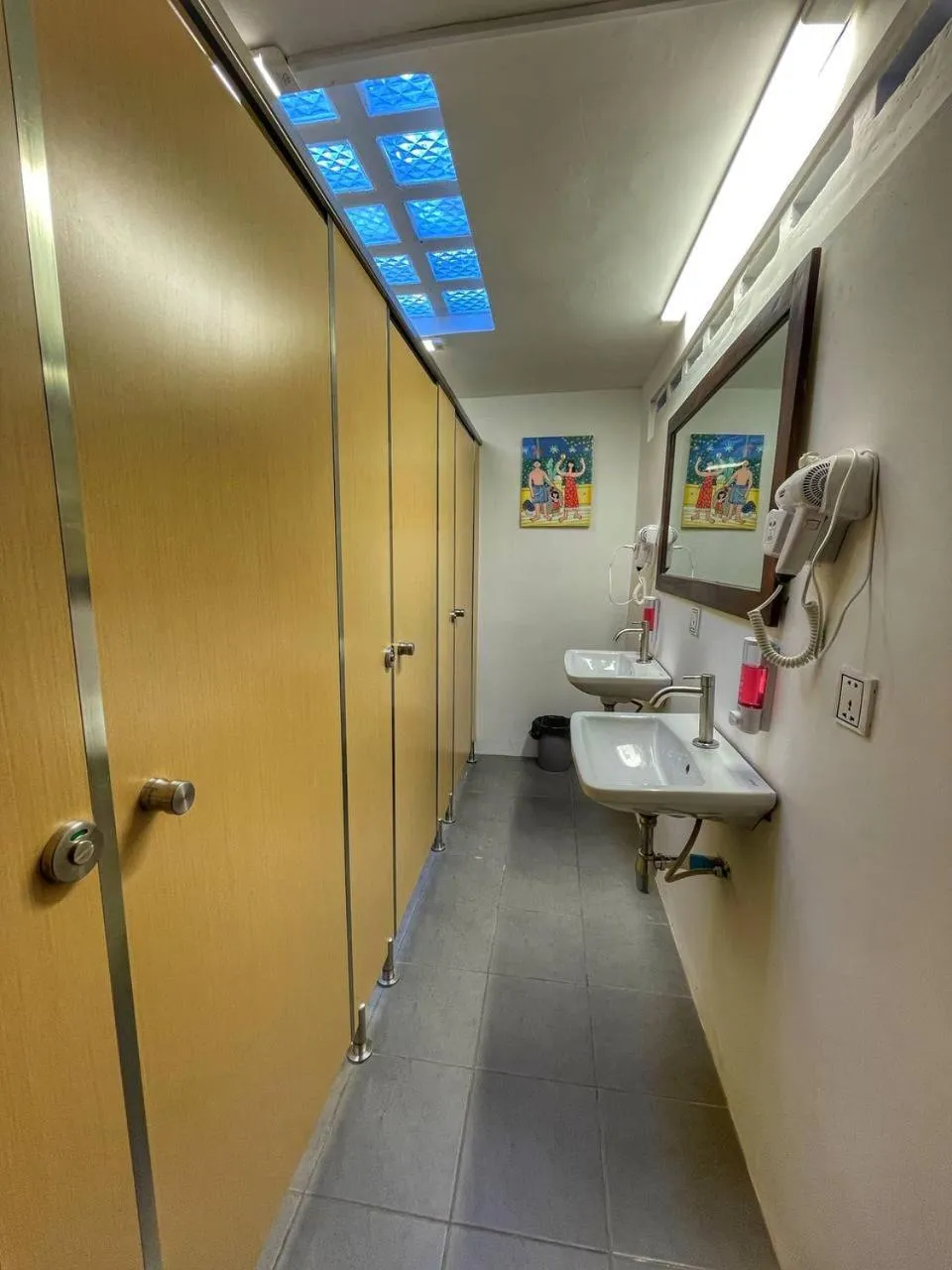 Bathroom in Monsoon Riverside Hotel