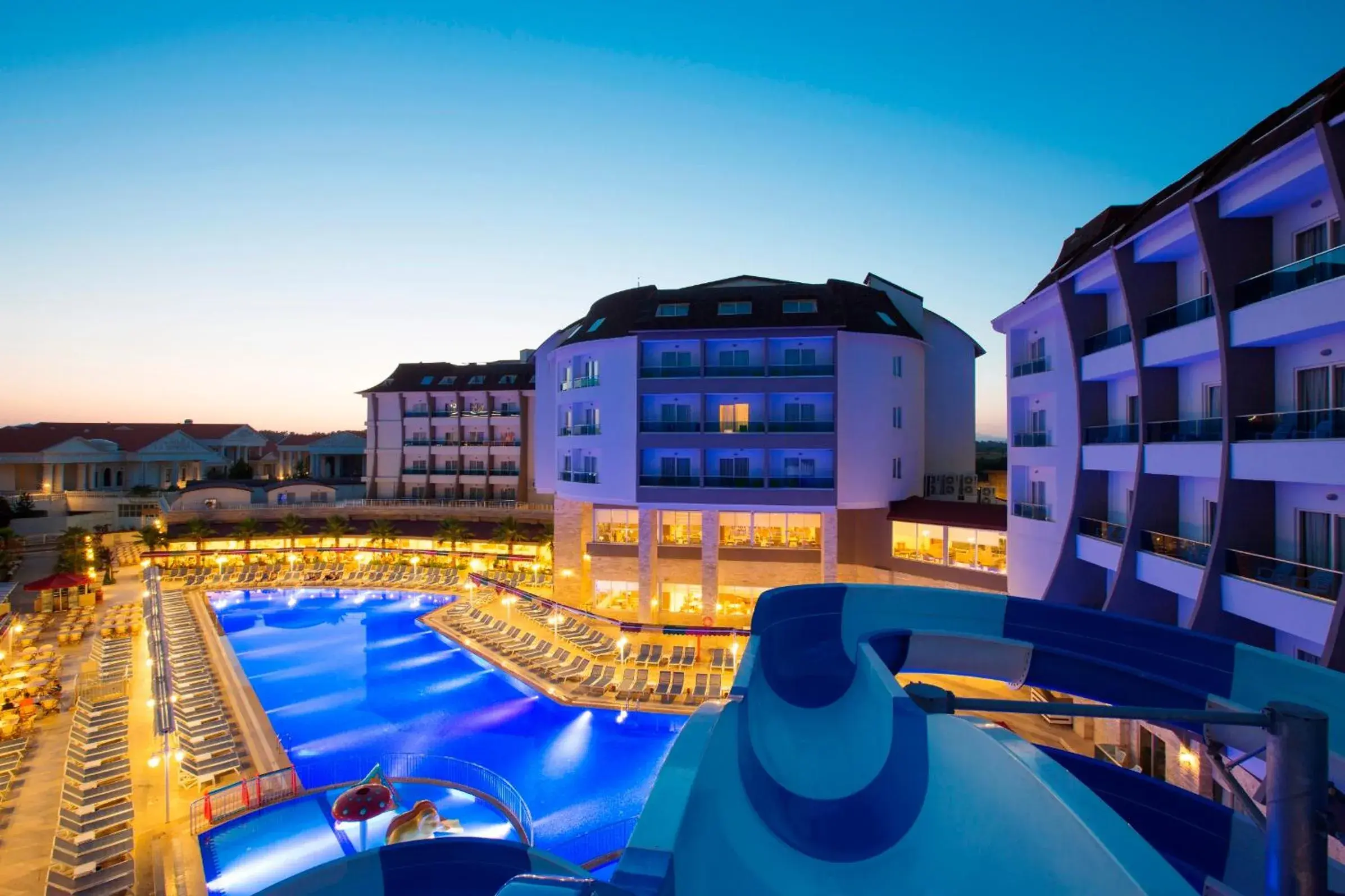 Swimming pool in Ramada Resort Side Swimming pool in Ramada Resort Side