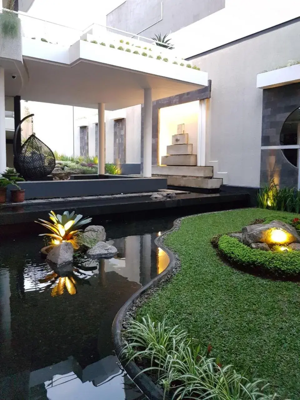 Property building in Rozelle by d'best hospitality Property building in Rozelle by d'best hospitality