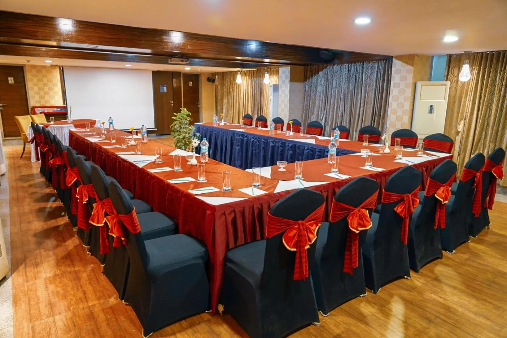 Business facilities in Hotel Winway