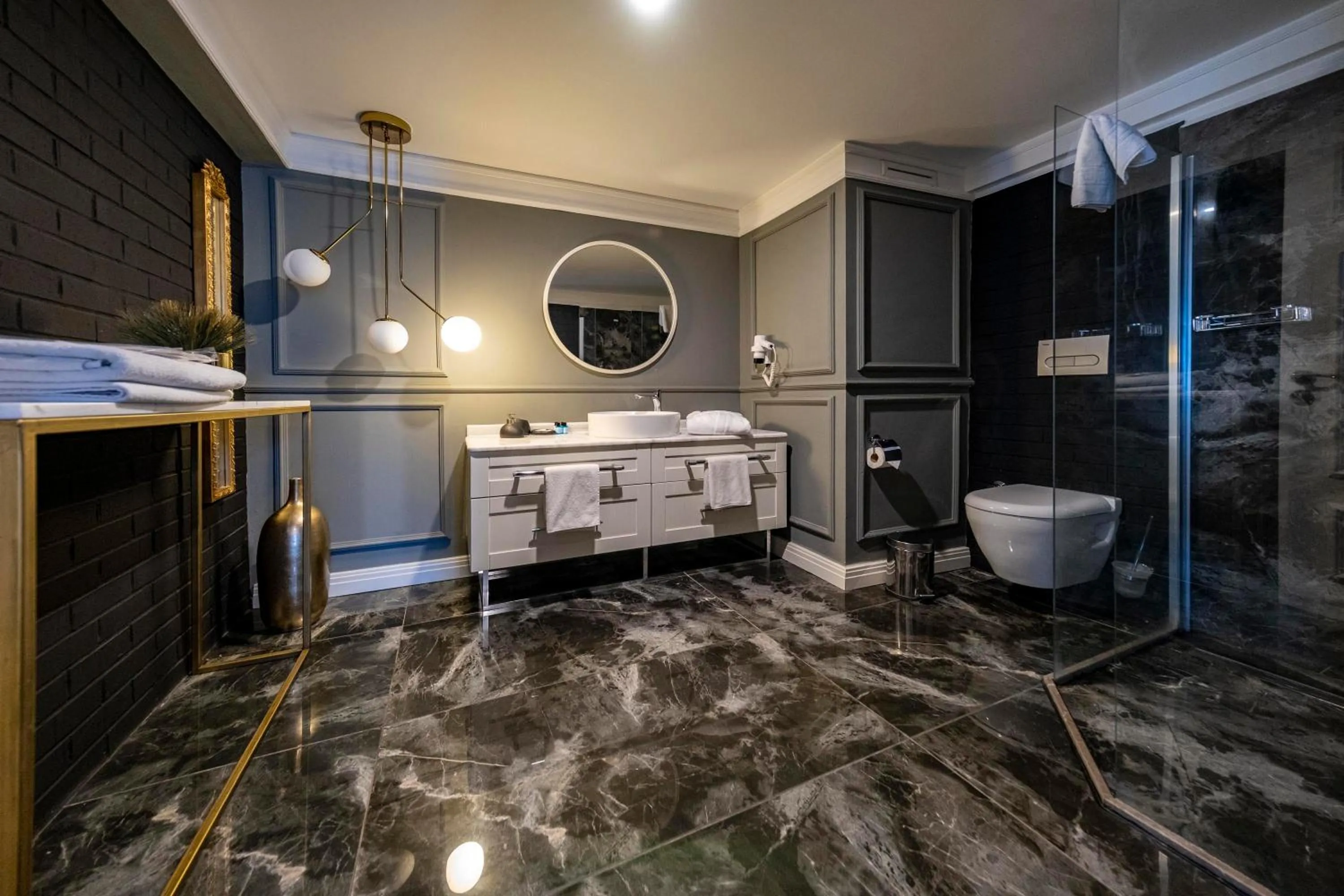 Bathroom in B LOFT HOTEL