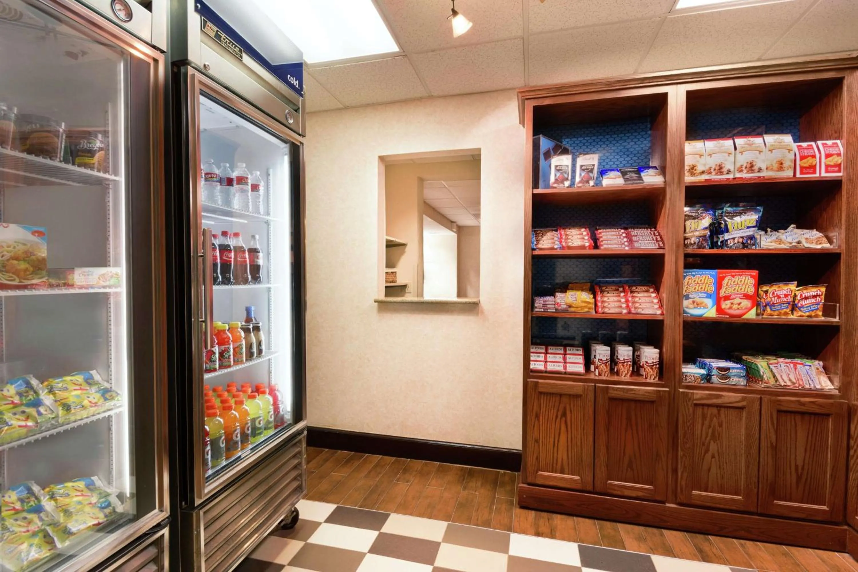 Restaurant/places to eat in Hampton Inn & Suites Jackson Coliseum