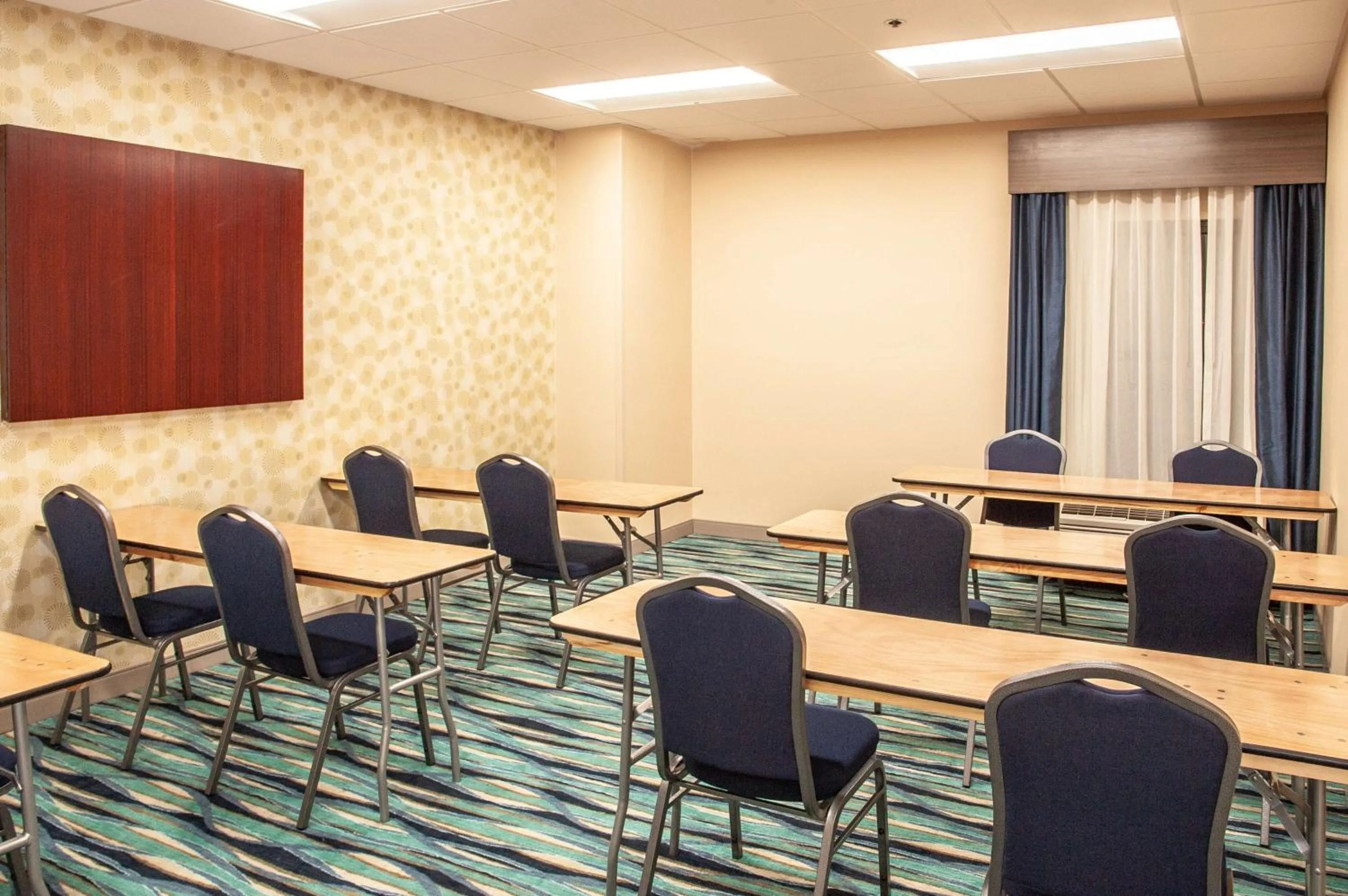 Meeting/conference room in Hampton Inn & Suites Jackson Coliseum