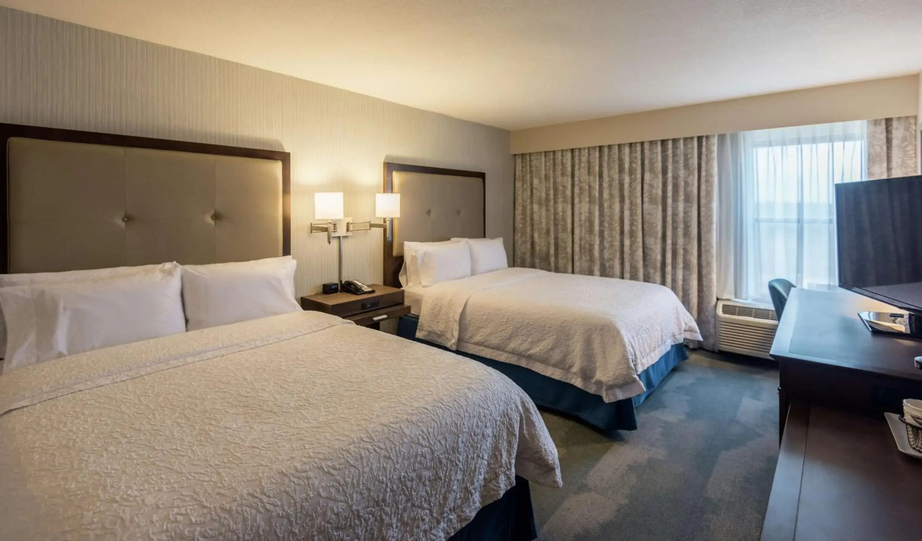 Queen Room with Two Queen Beds - Non-Smoking in Hampton Inn & Suites Jackson Coliseum Queen Room with Two Queen Beds - Non-Smoking in Hampton Inn & Suites Jackson Coliseum