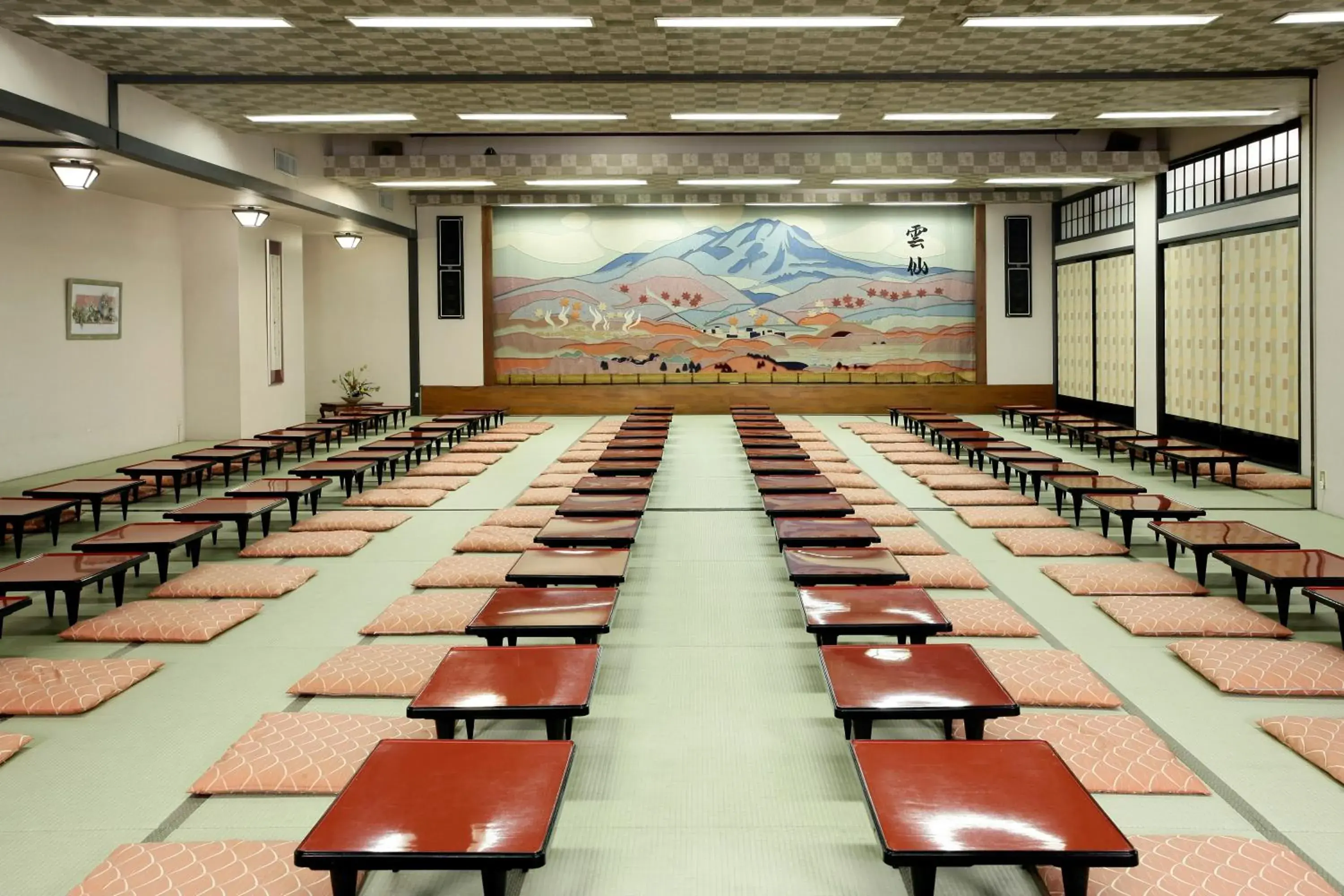 Restaurant/places to eat in Unzen Sky Hotel Restaurant/places to eat in Unzen Sky Hotel